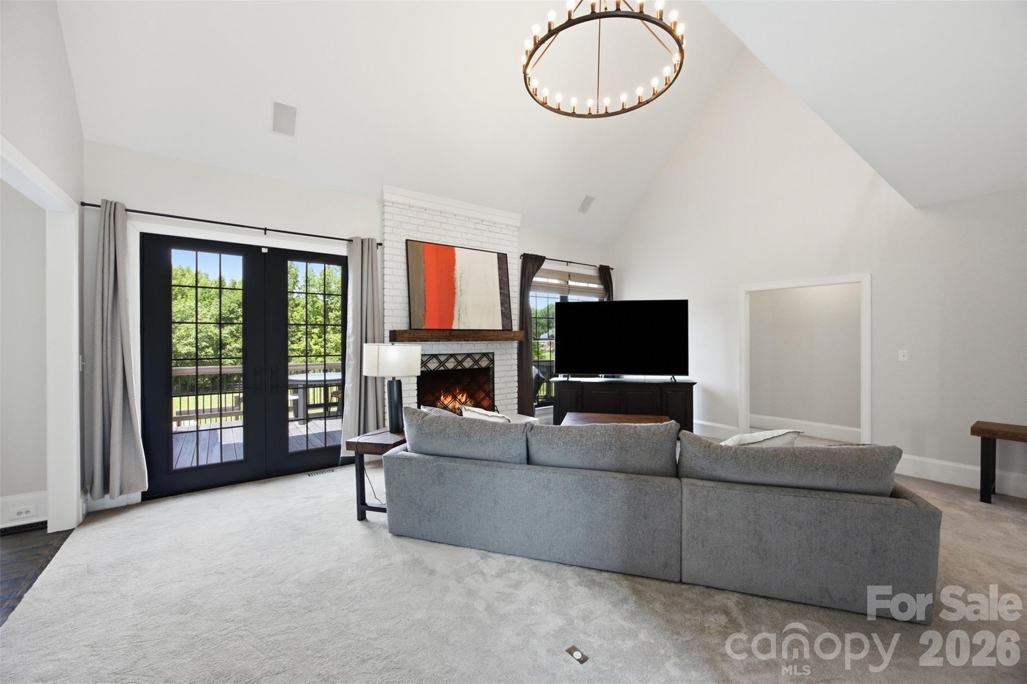 1002 Heather Glen Drive — Matthews