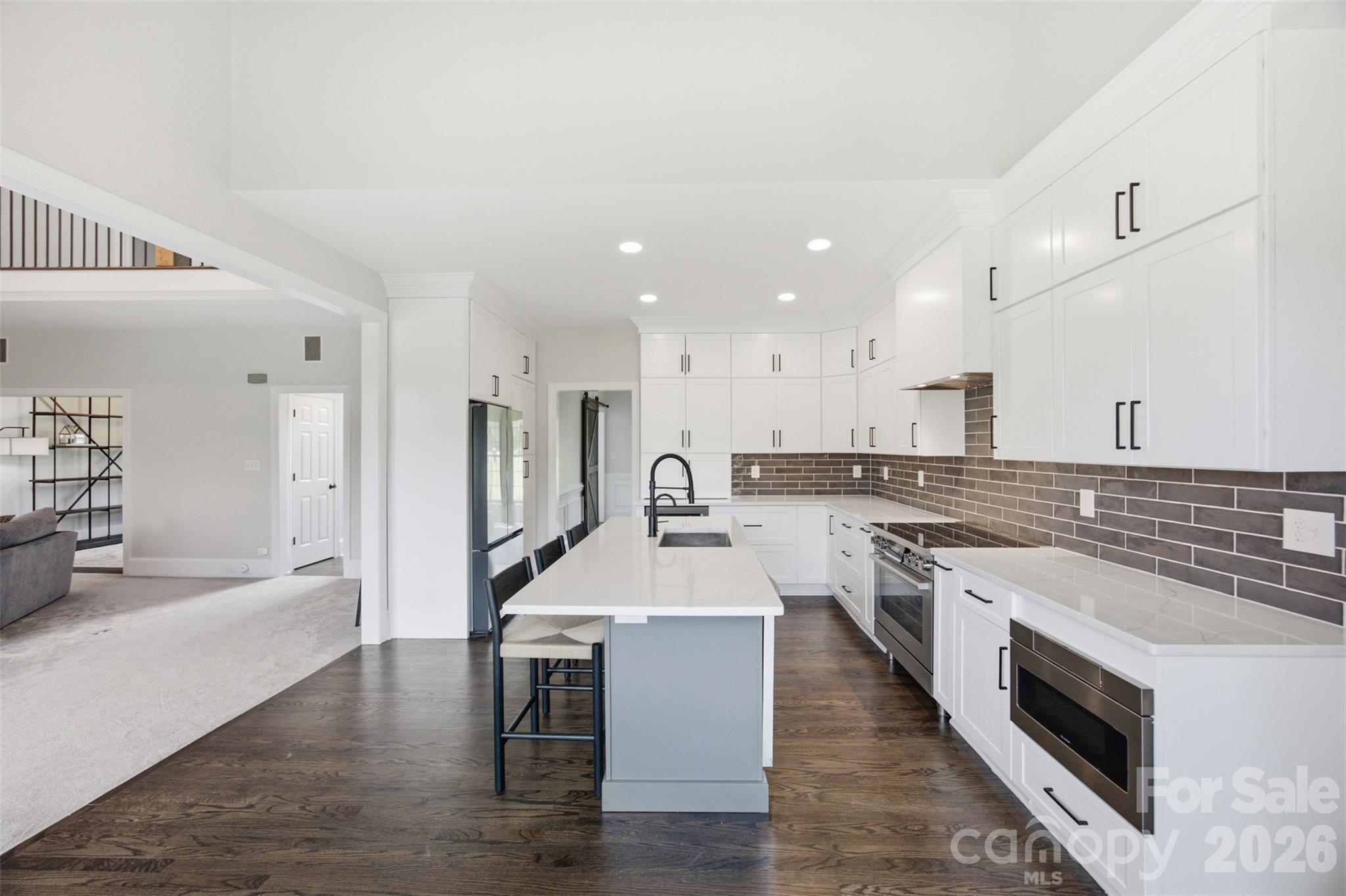 1002 Heather Glen Drive — Matthews