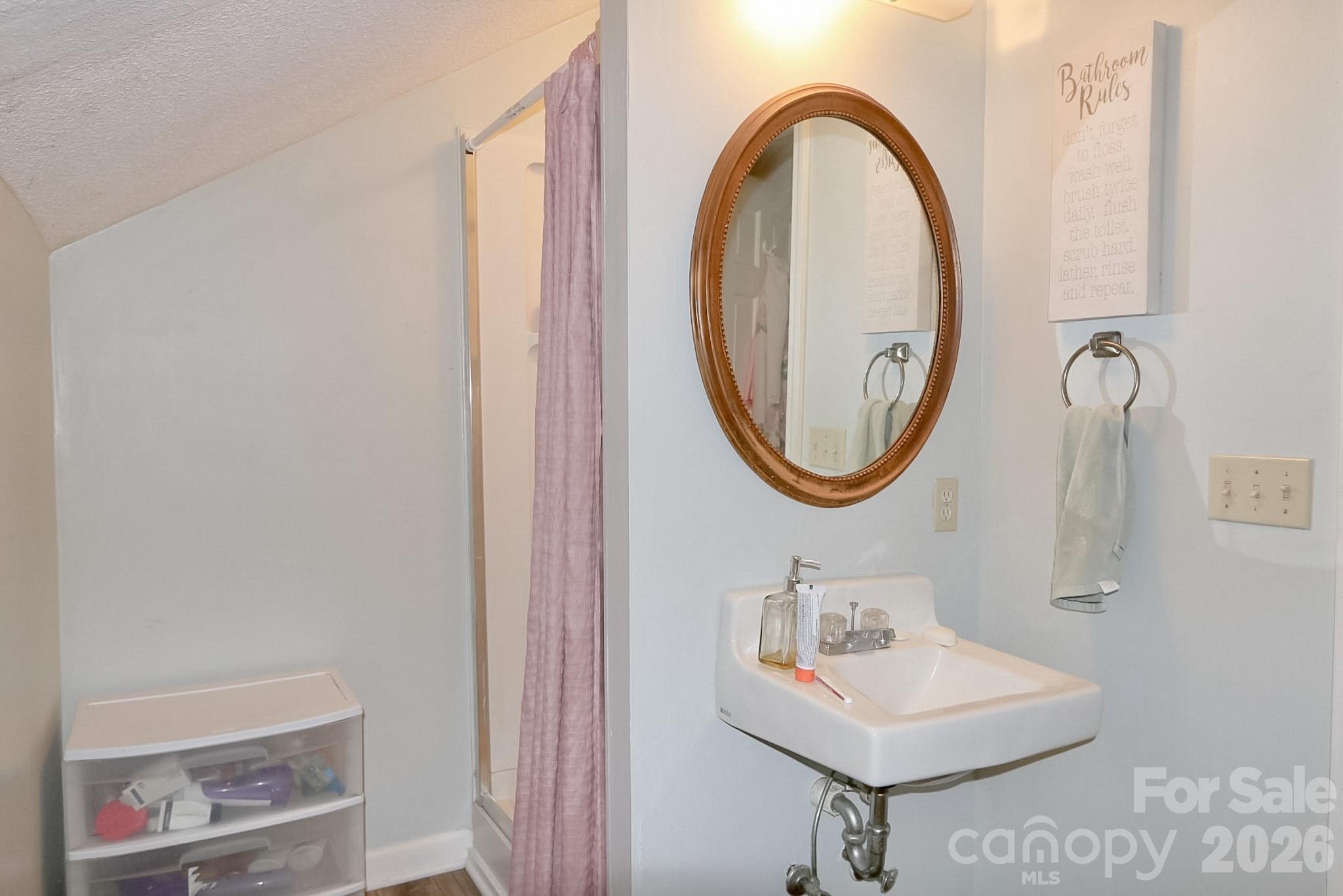 1725 Fred Hinshaw Road — Yadkinville
