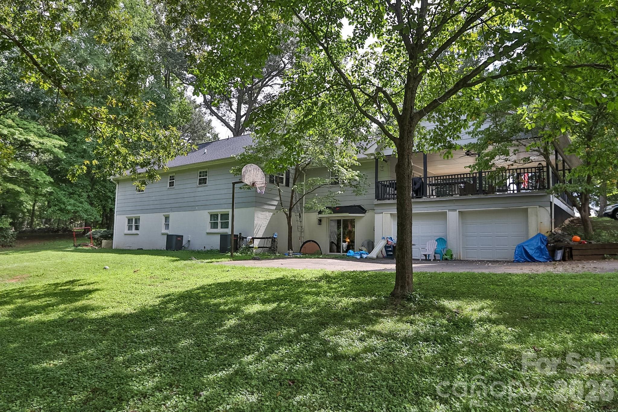1725 Fred Hinshaw Road — Yadkinville
