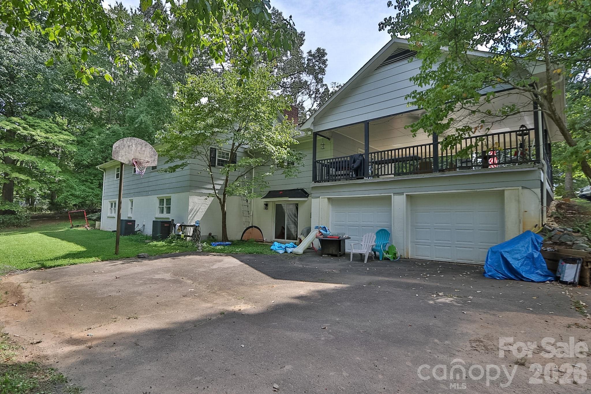 1725 Fred Hinshaw Road — Yadkinville