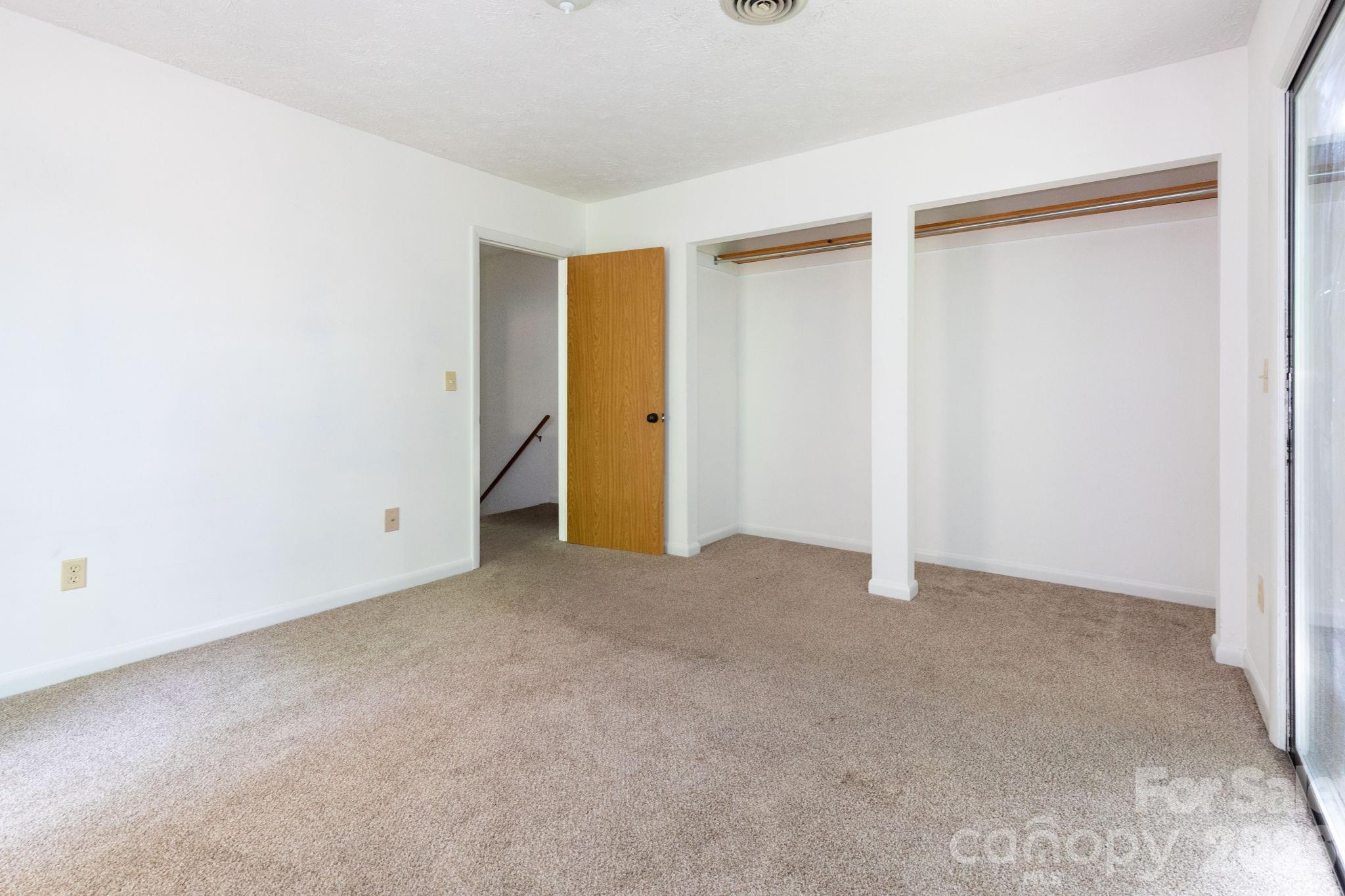 404 Buck Cove Terrace — Asheville