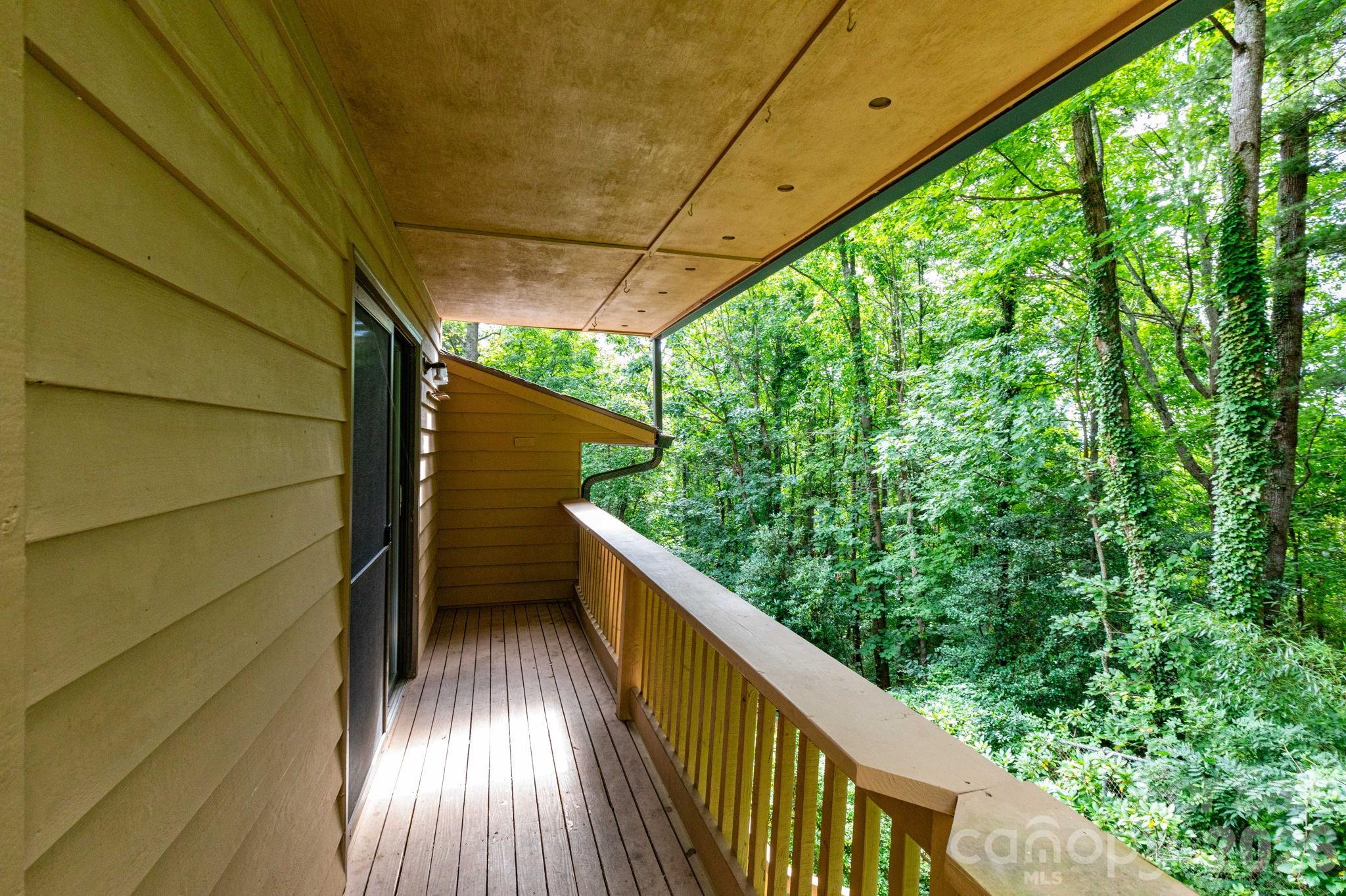 404 Buck Cove Terrace — Asheville