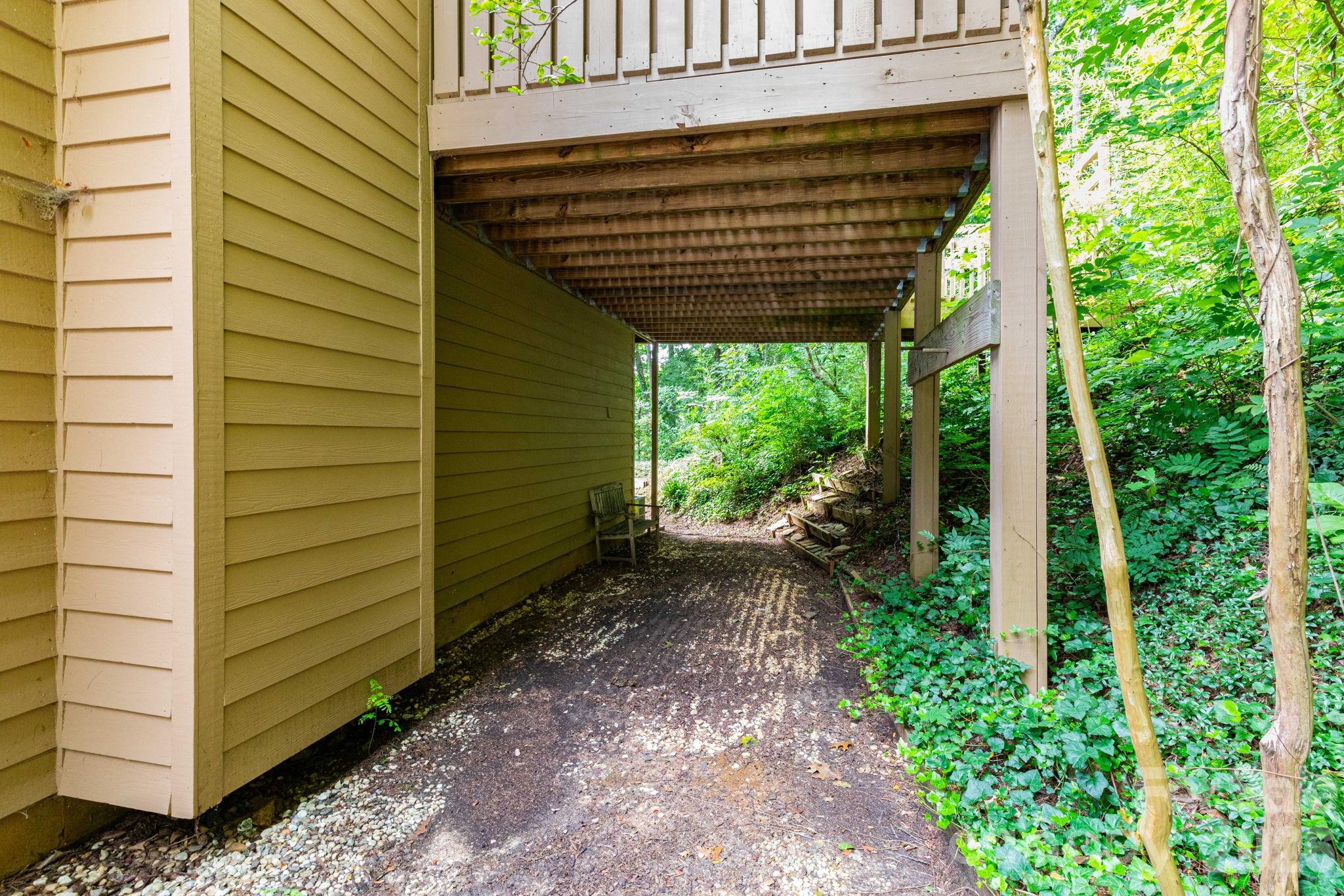 404 Buck Cove Terrace — Asheville