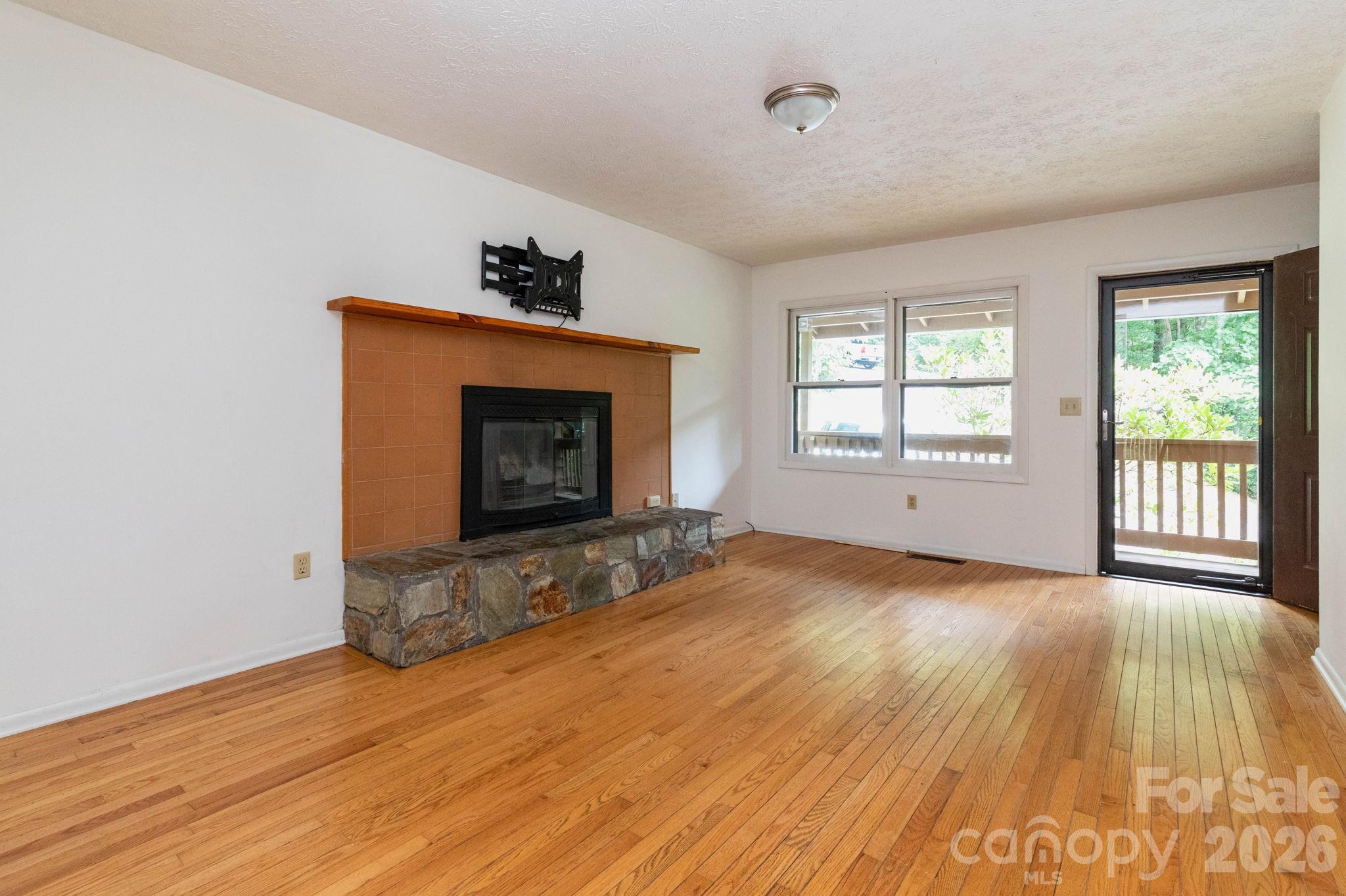 404 Buck Cove Terrace — Asheville