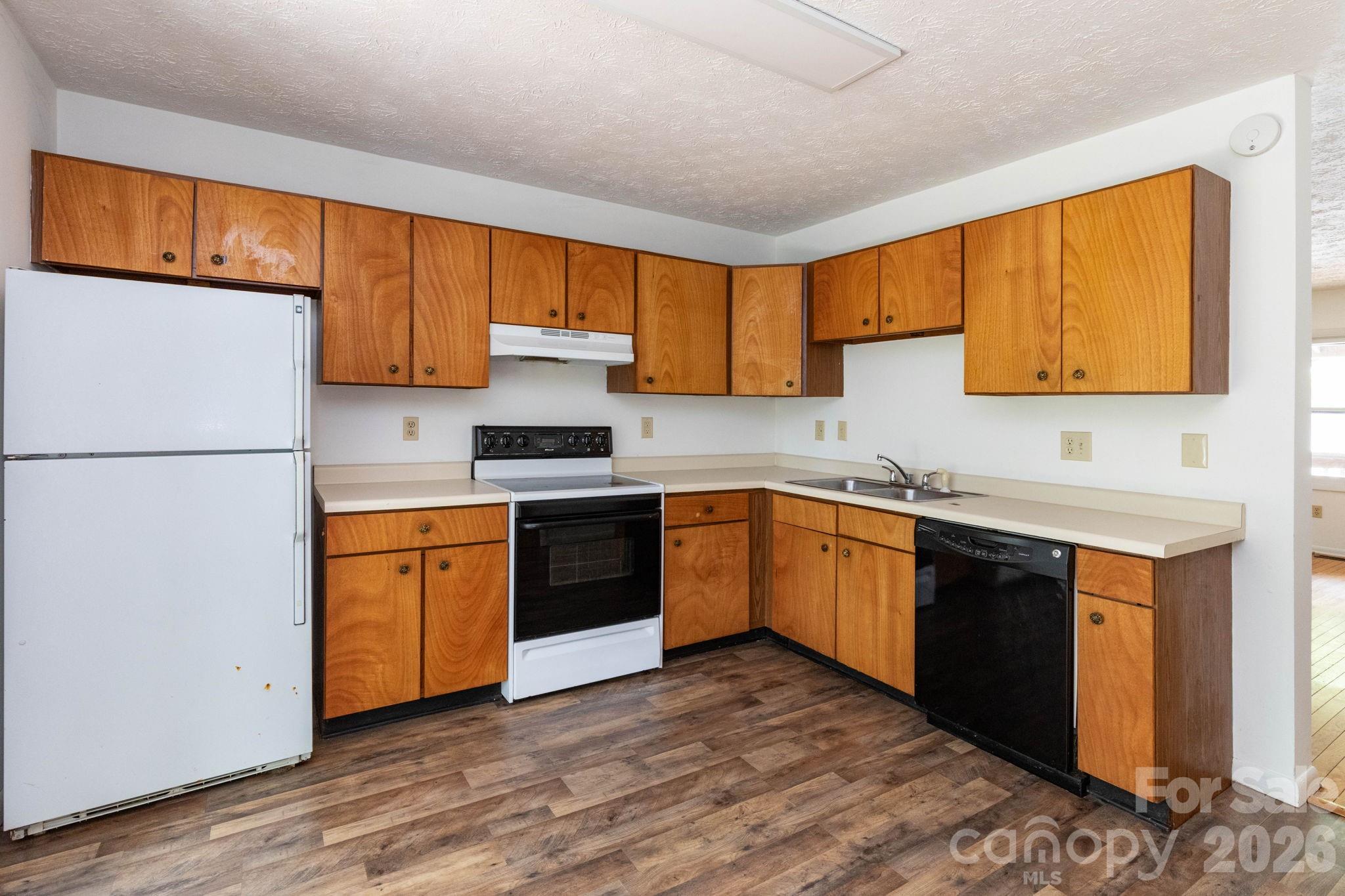 404 Buck Cove Terrace — Asheville