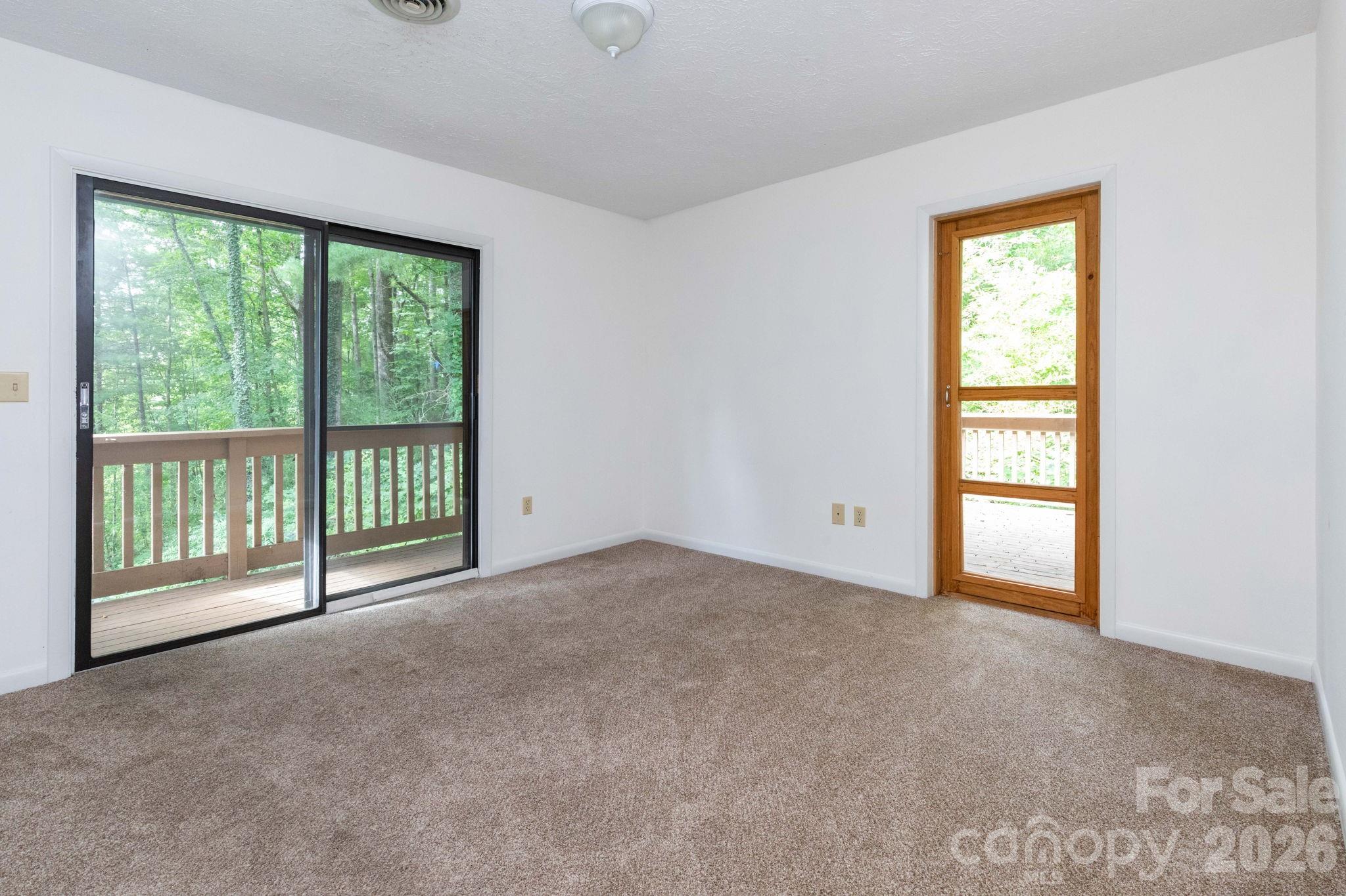 404 Buck Cove Terrace — Asheville