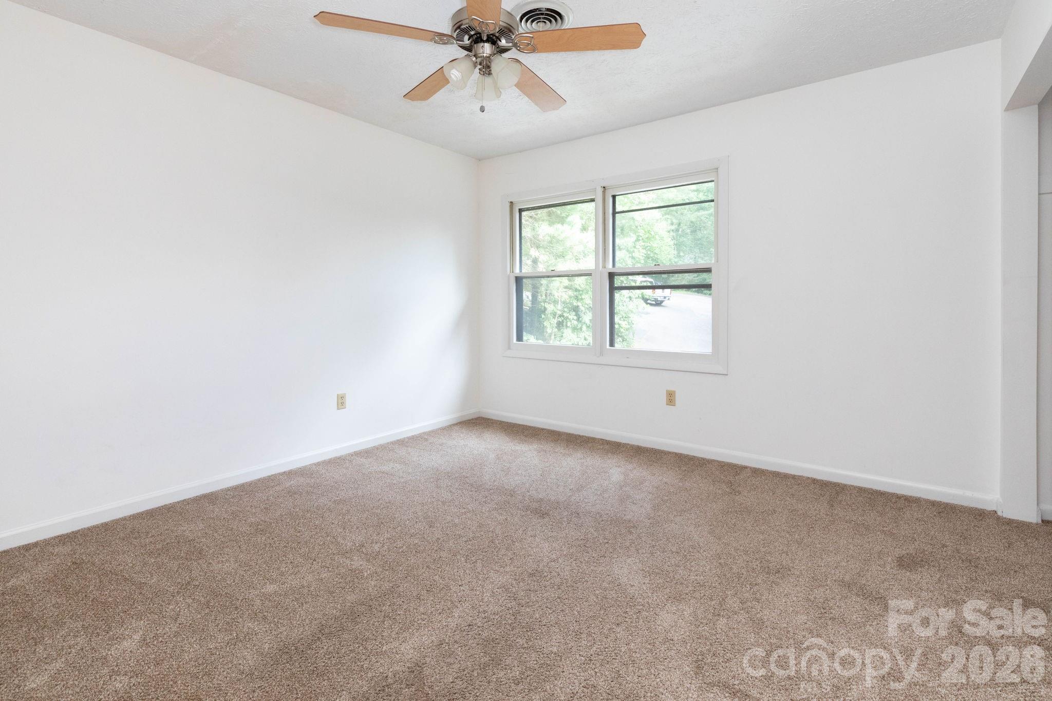 404 Buck Cove Terrace — Asheville