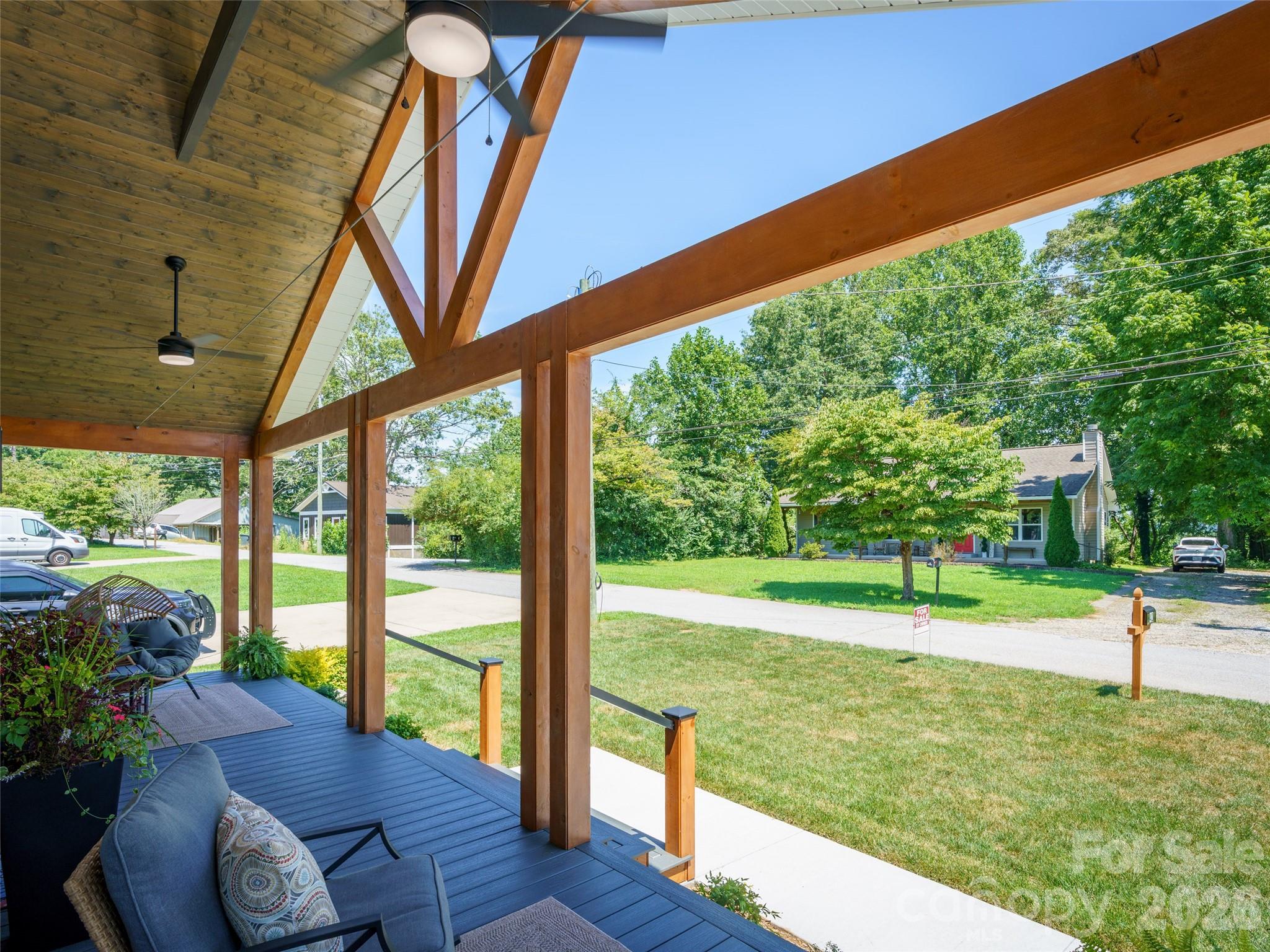 42 Summit Avenue — Brevard