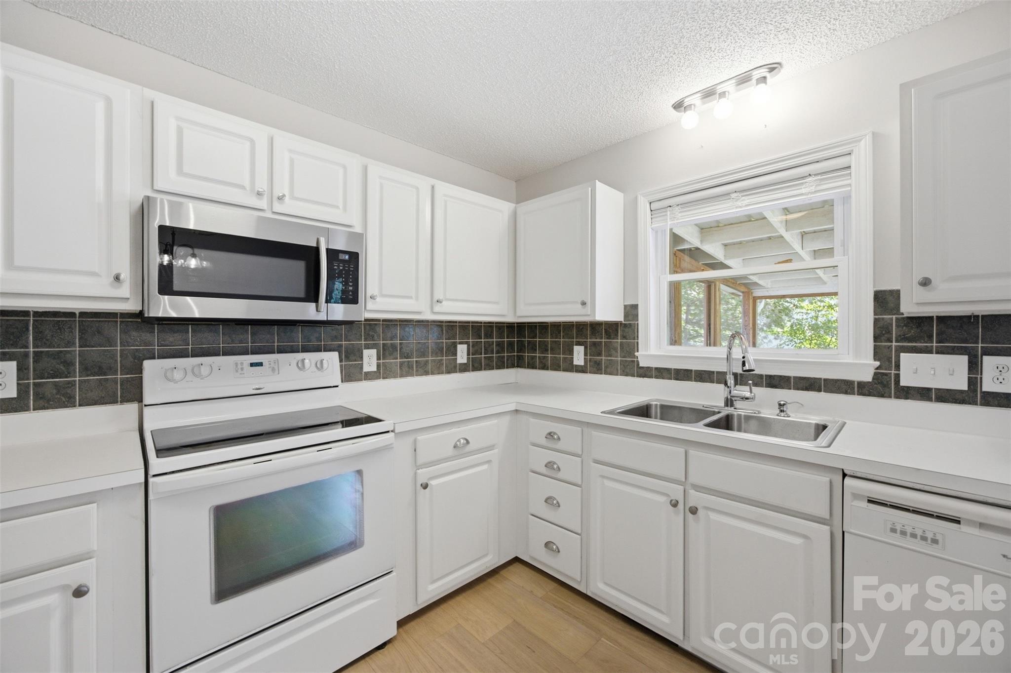 1297 Creekview Drive — Gastonia