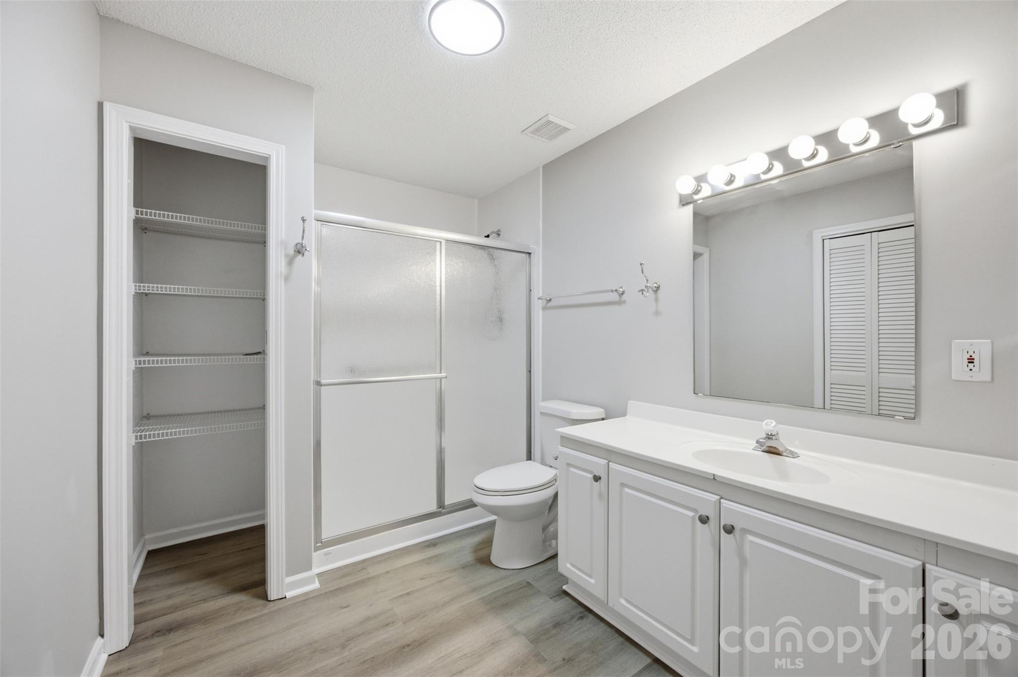 1297 Creekview Drive — Gastonia