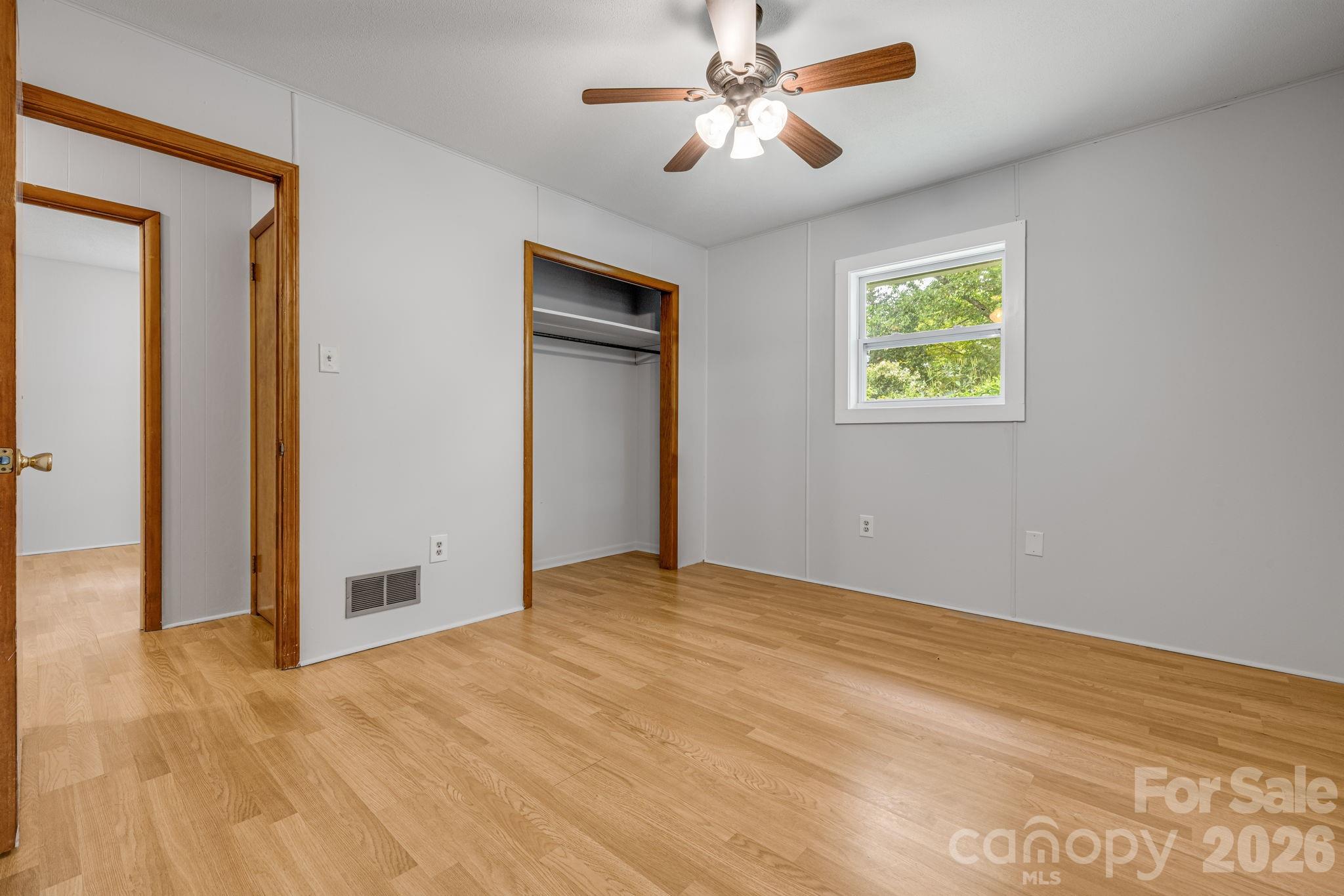 25 Hickory Tree Road — Asheville