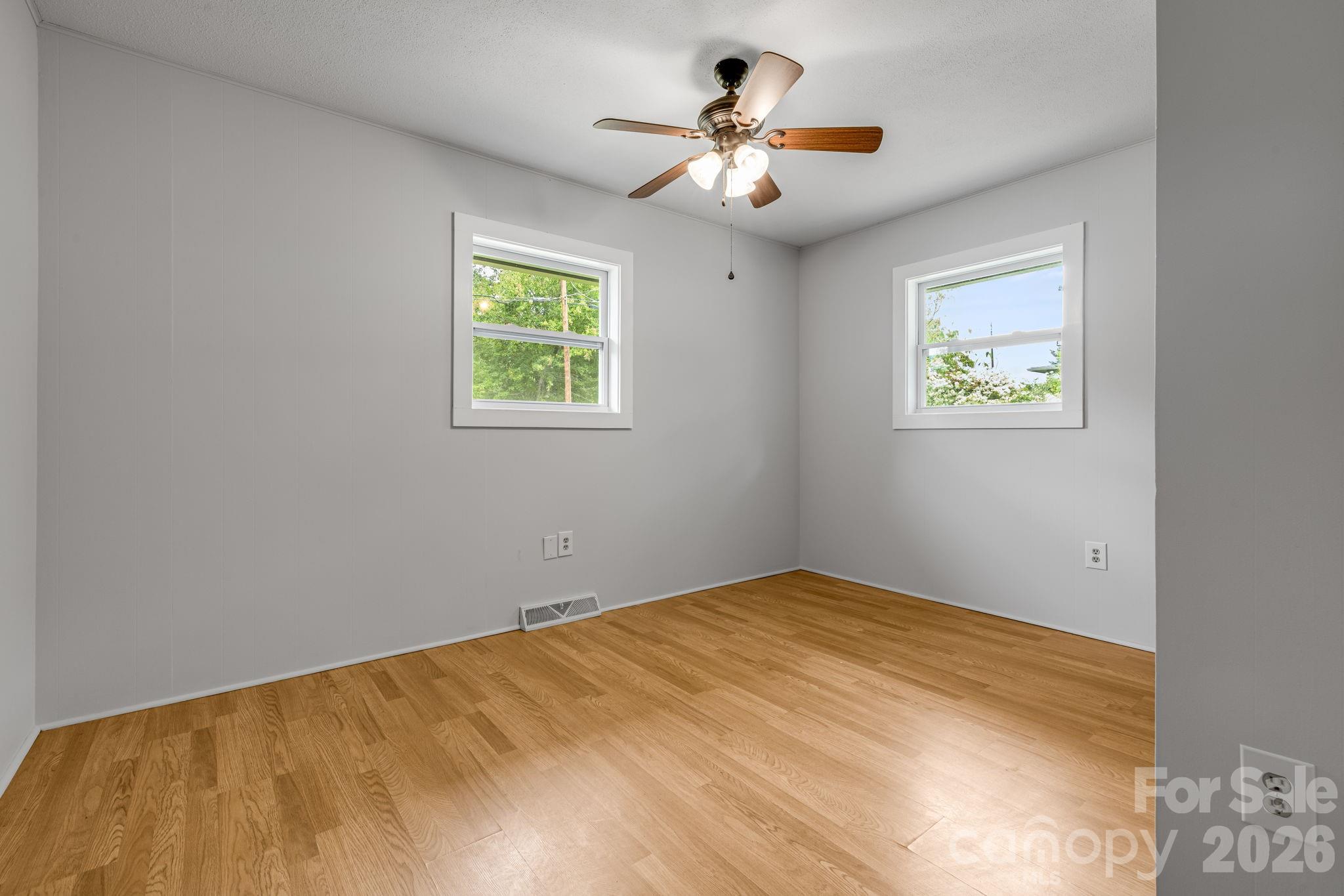 25 Hickory Tree Road — Asheville