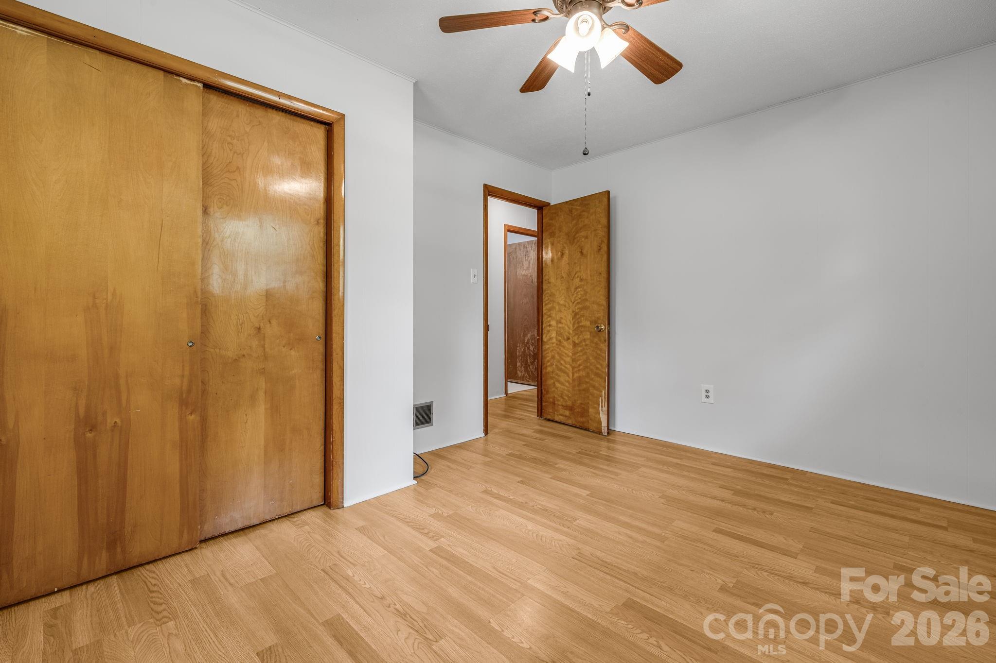 25 Hickory Tree Road — Asheville