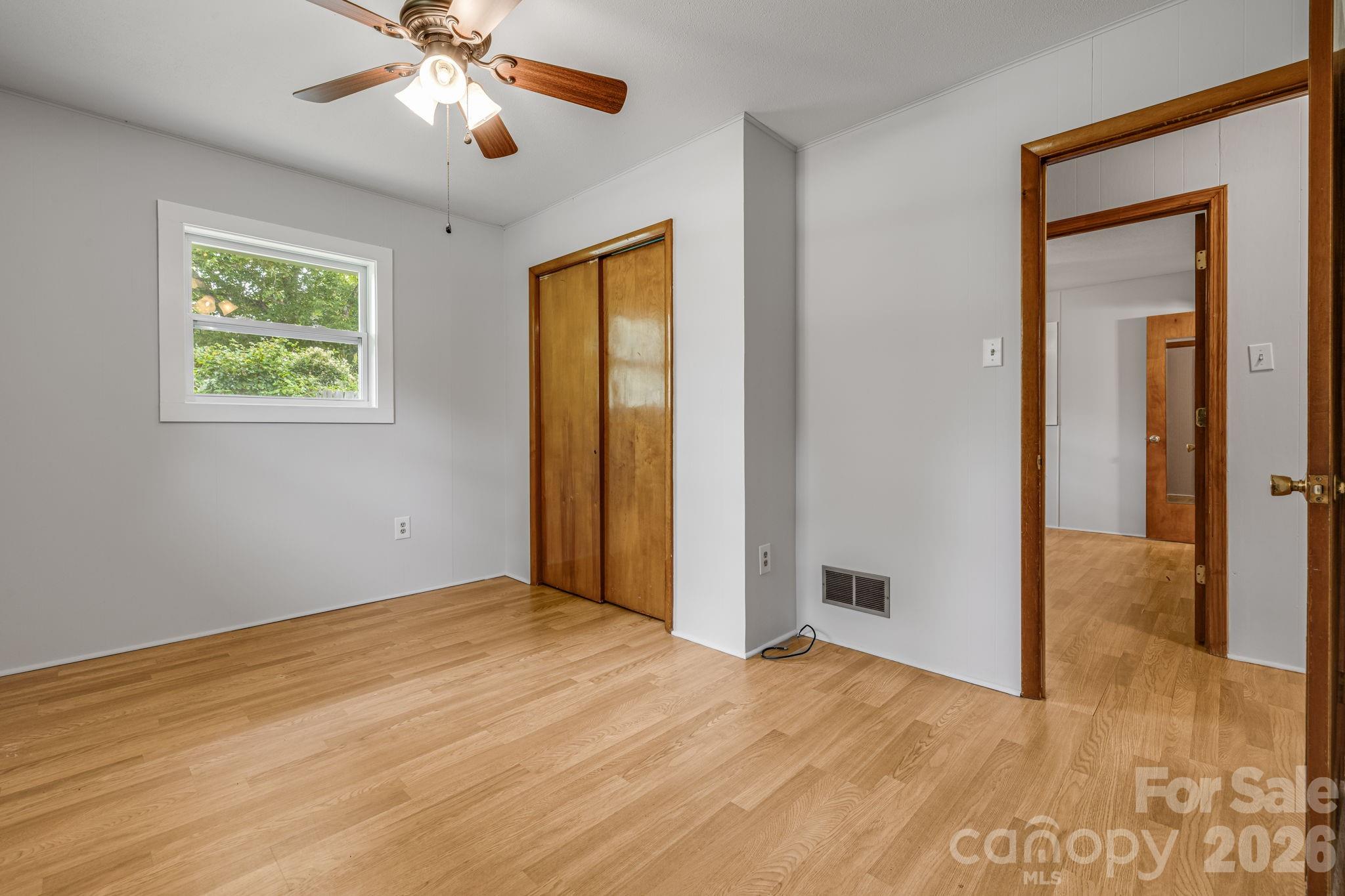 25 Hickory Tree Road — Asheville