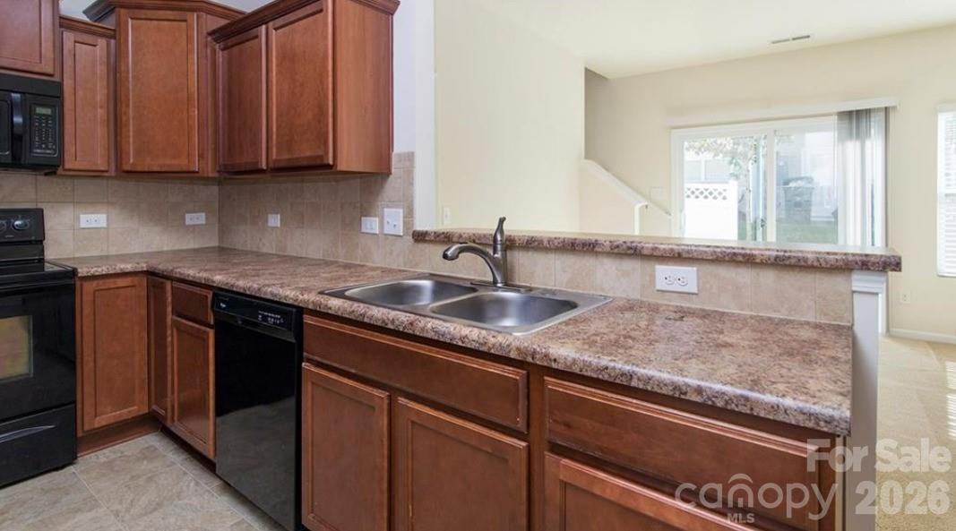 14416 Glendon Hall Lane — Charlotte