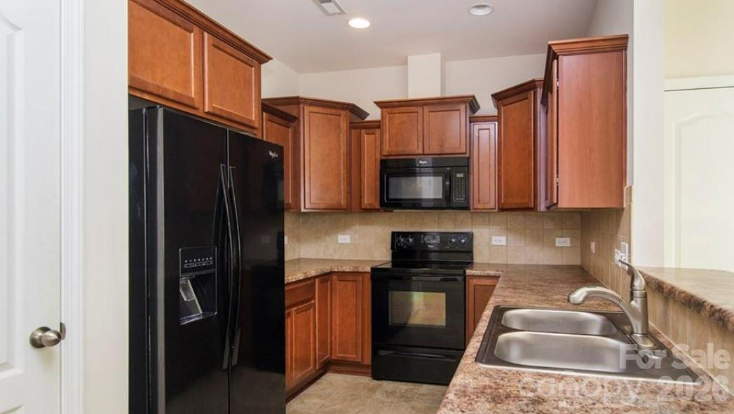 14416 Glendon Hall Lane — Charlotte