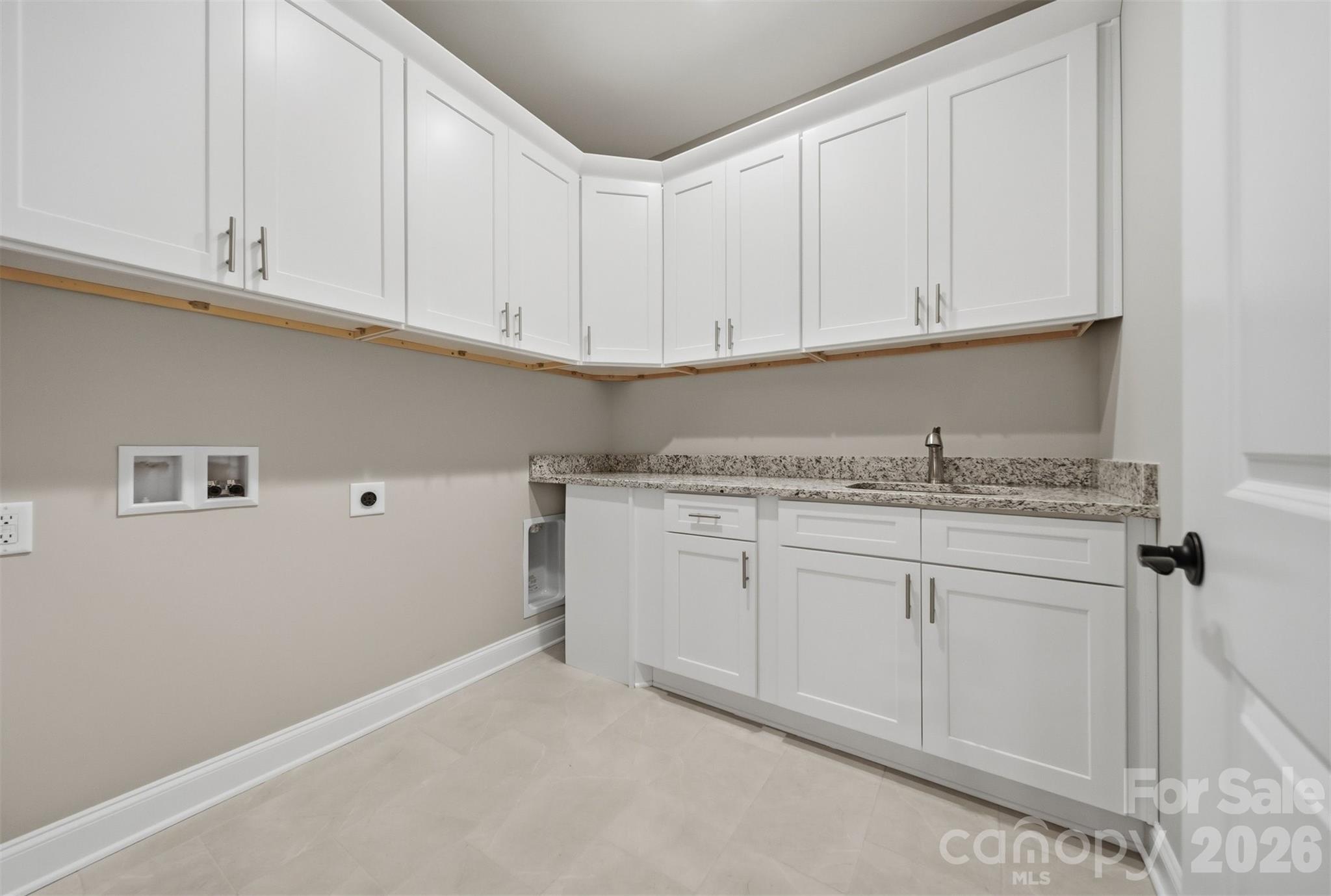827C Wynnshire Drive #66 — Hickory