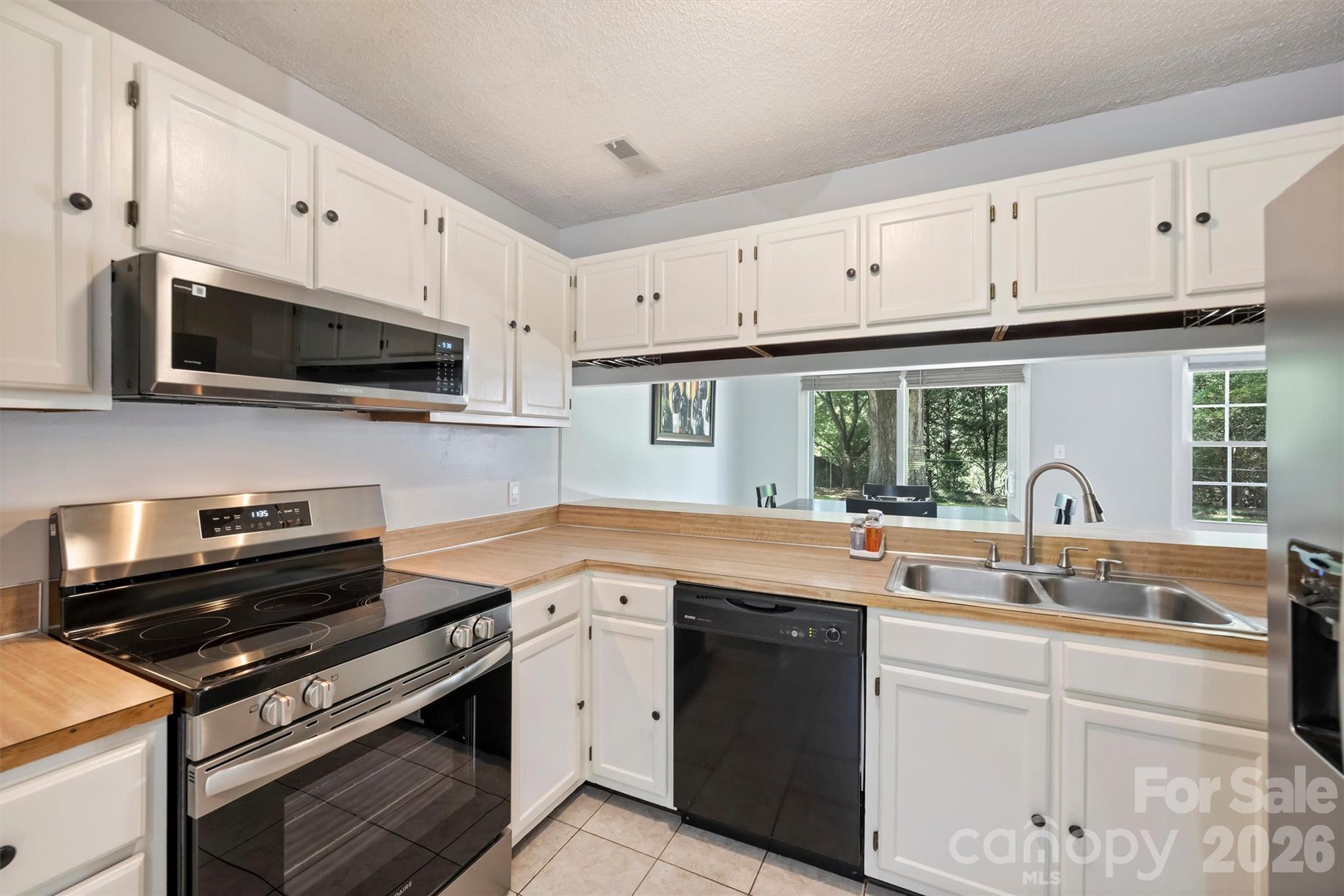 6422 Pineburr Road — Charlotte
