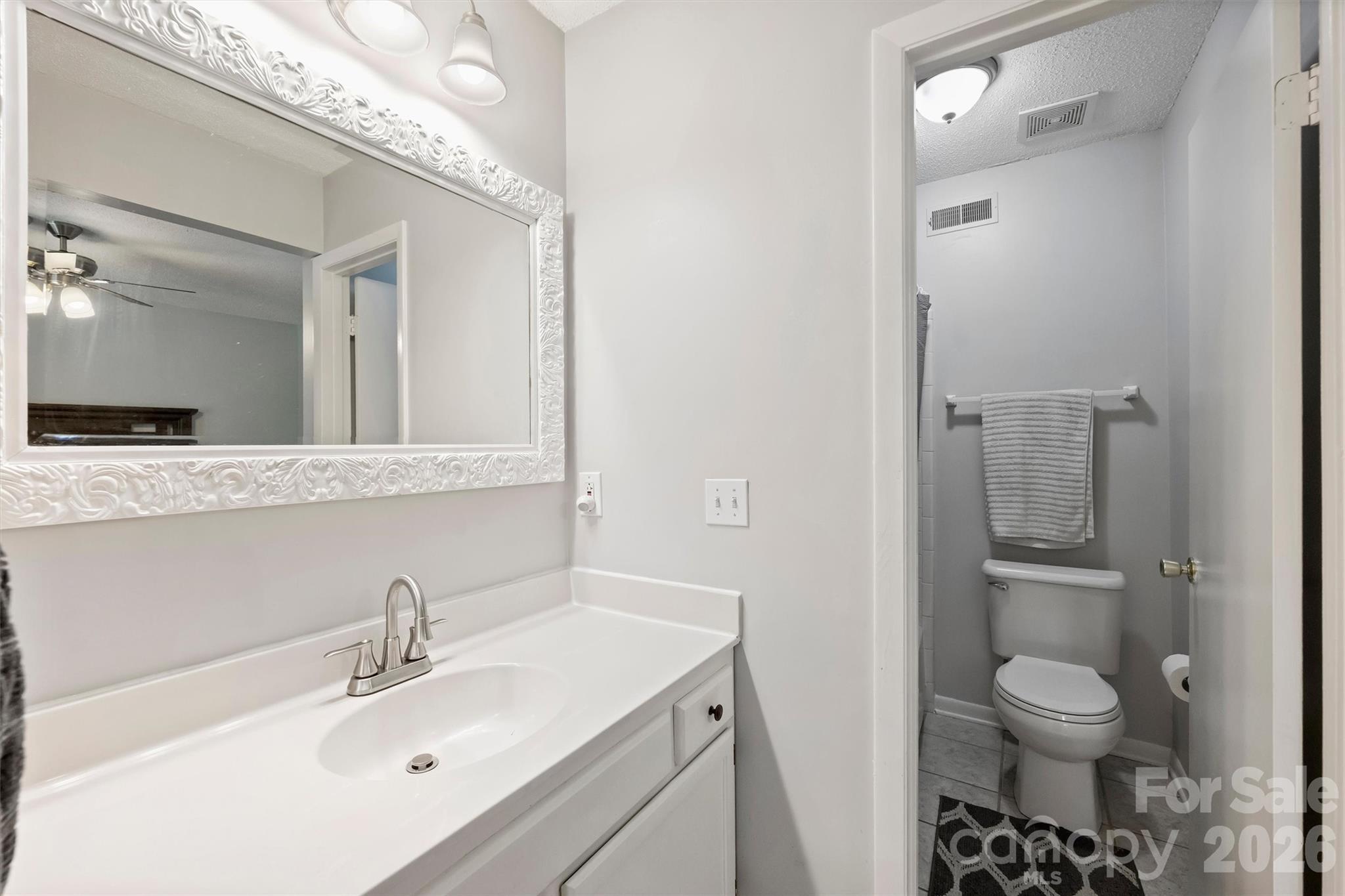 6422 Pineburr Road — Charlotte