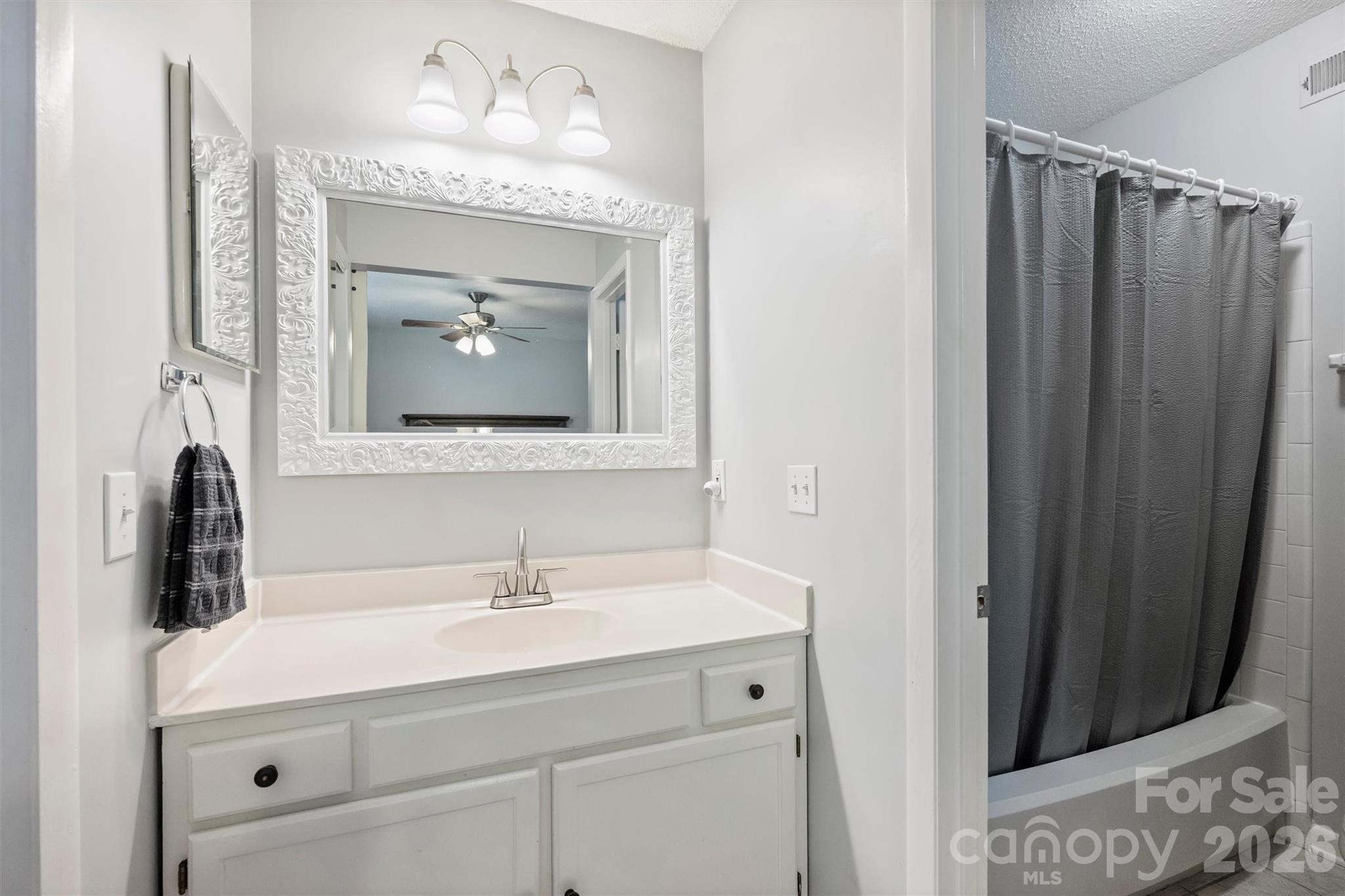 6422 Pineburr Road — Charlotte