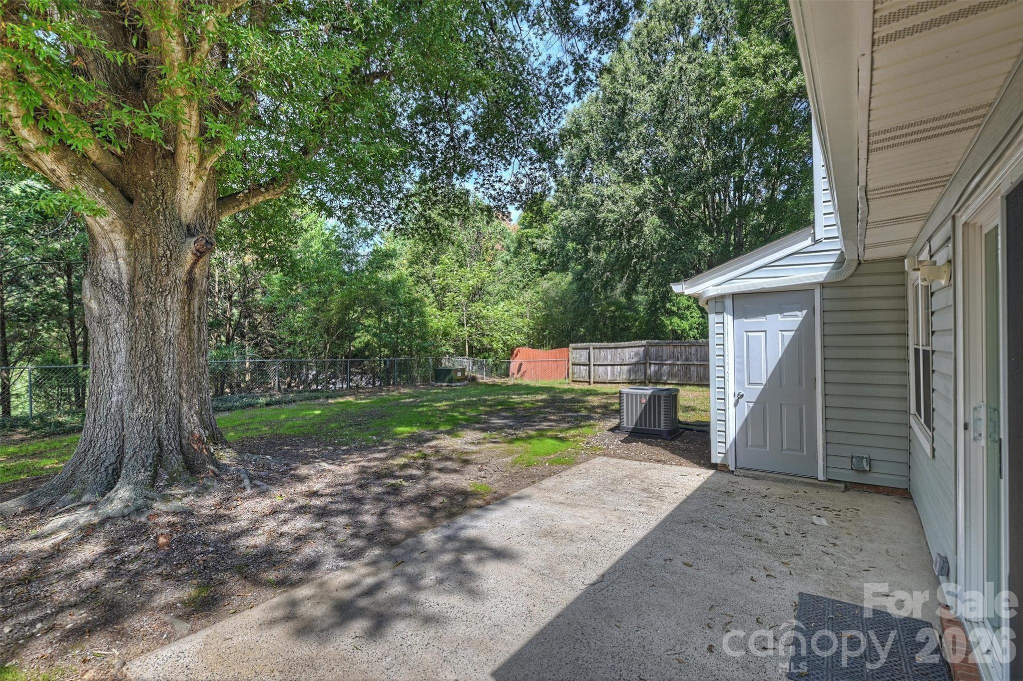 6422 Pineburr Road — Charlotte