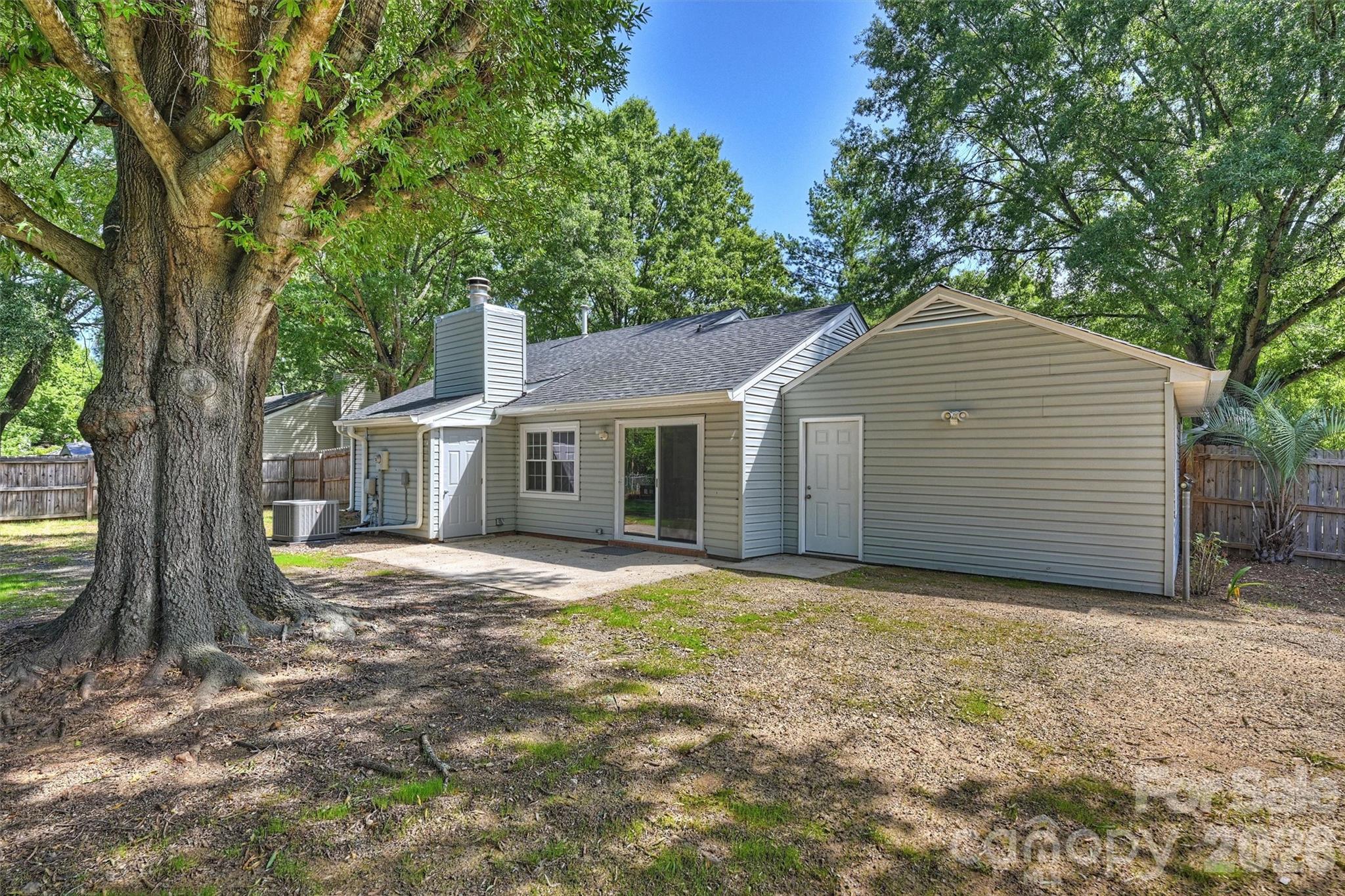 6422 Pineburr Road — Charlotte