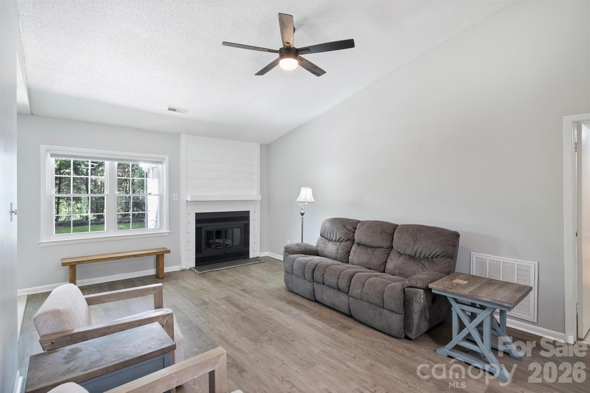 6422 Pineburr Road — Charlotte
