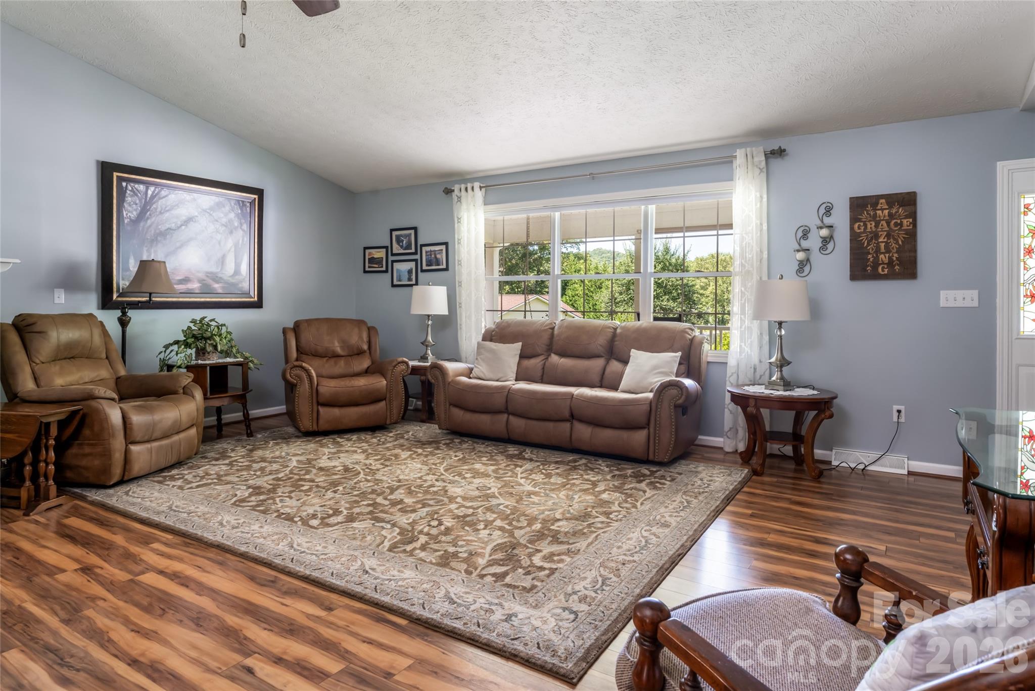 40 Meadow Drive — Horse Shoe