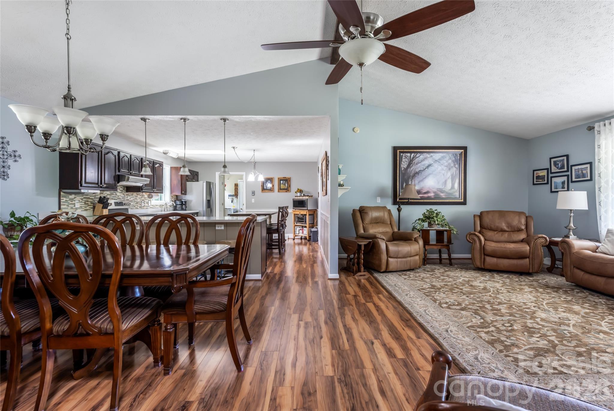 40 Meadow Drive — Horse Shoe