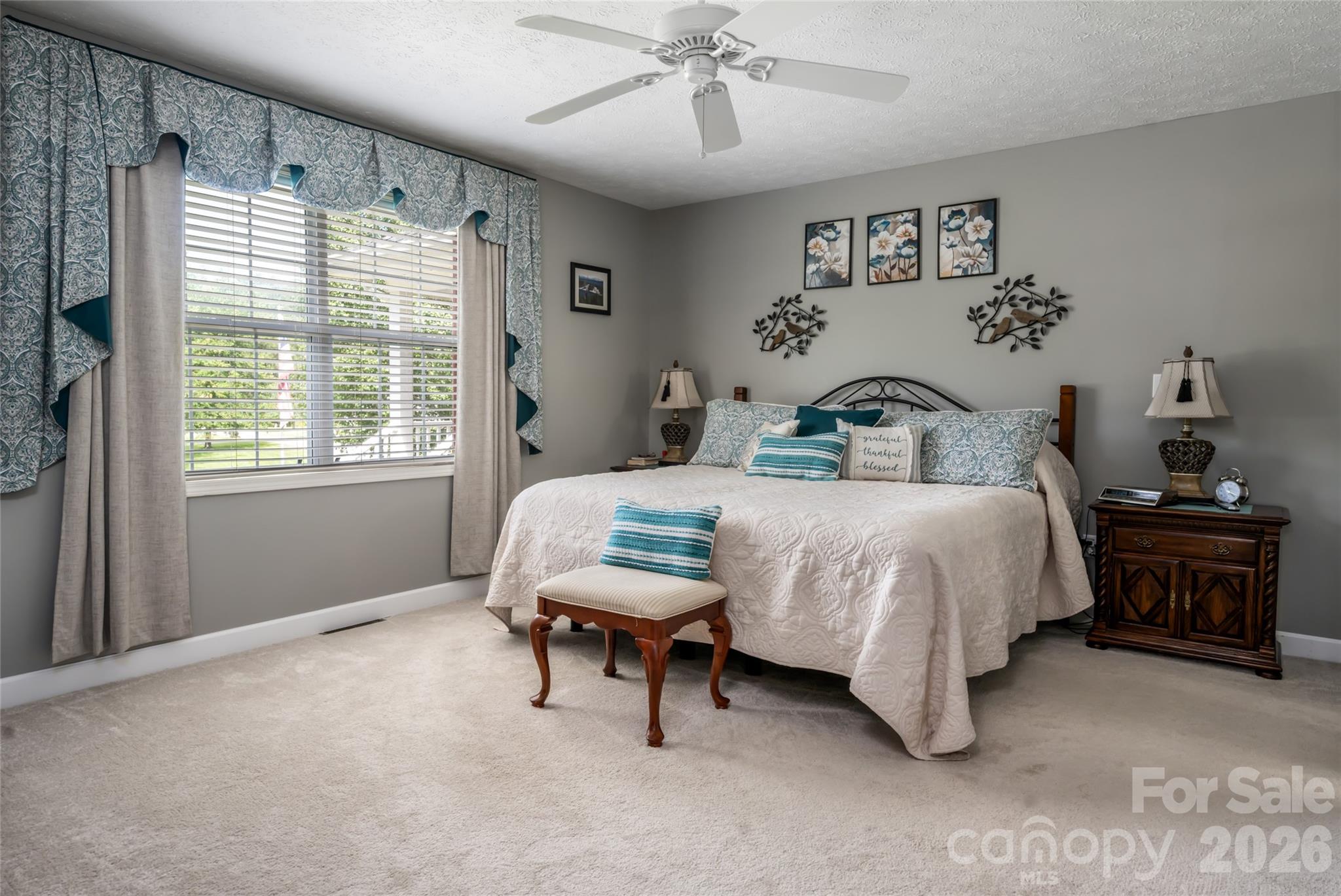 40 Meadow Drive — Horse Shoe