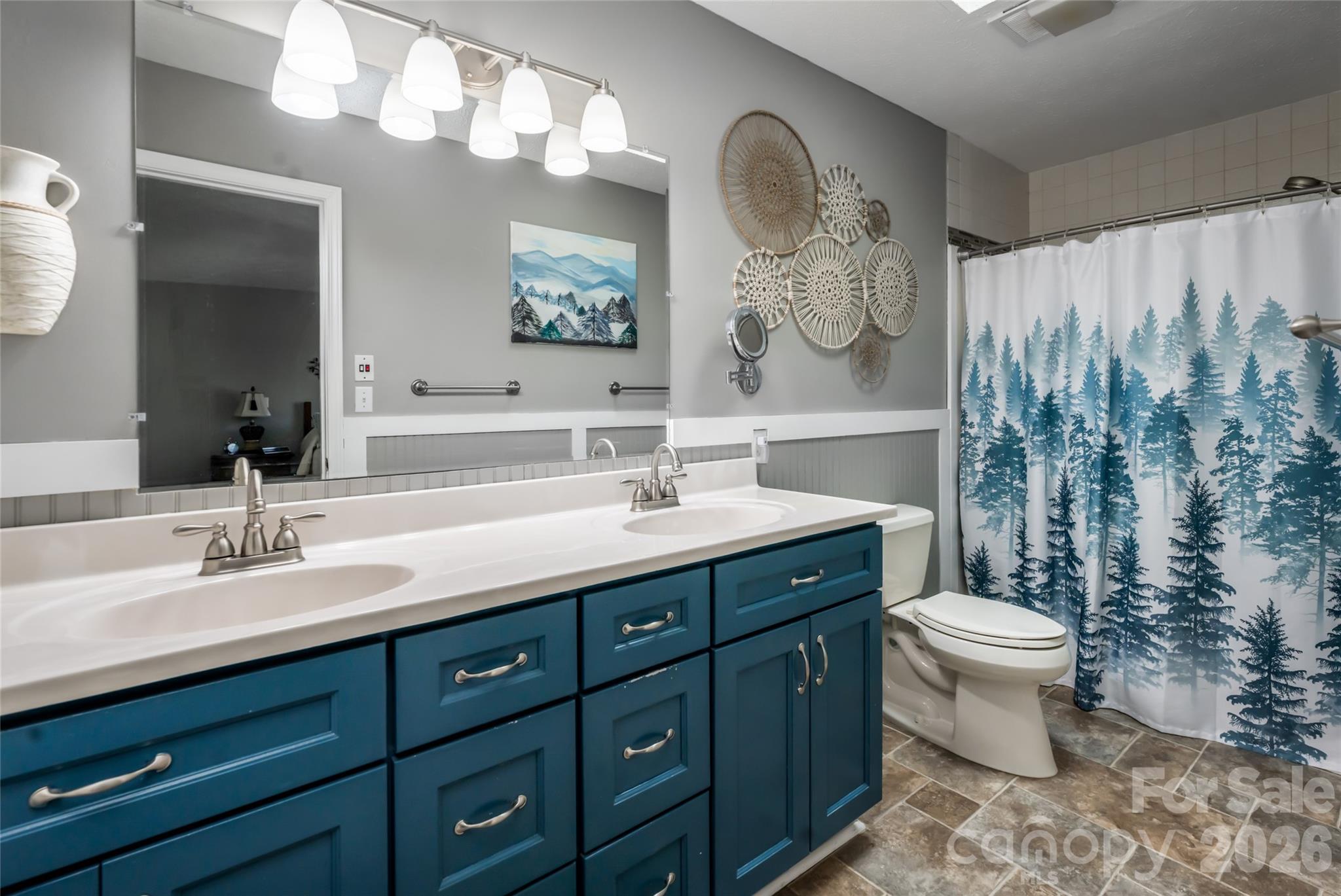 40 Meadow Drive — Horse Shoe