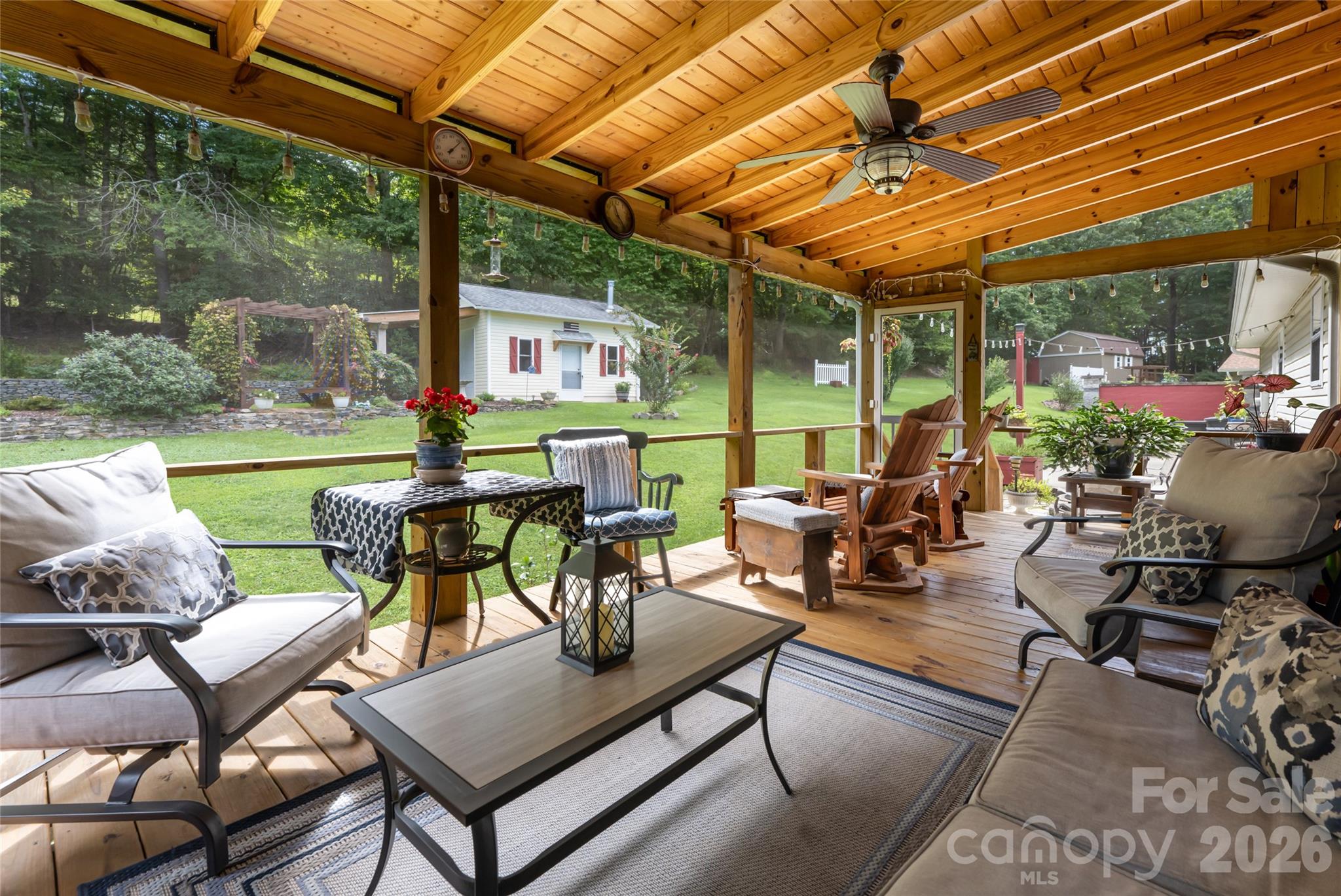 40 Meadow Drive — Horse Shoe