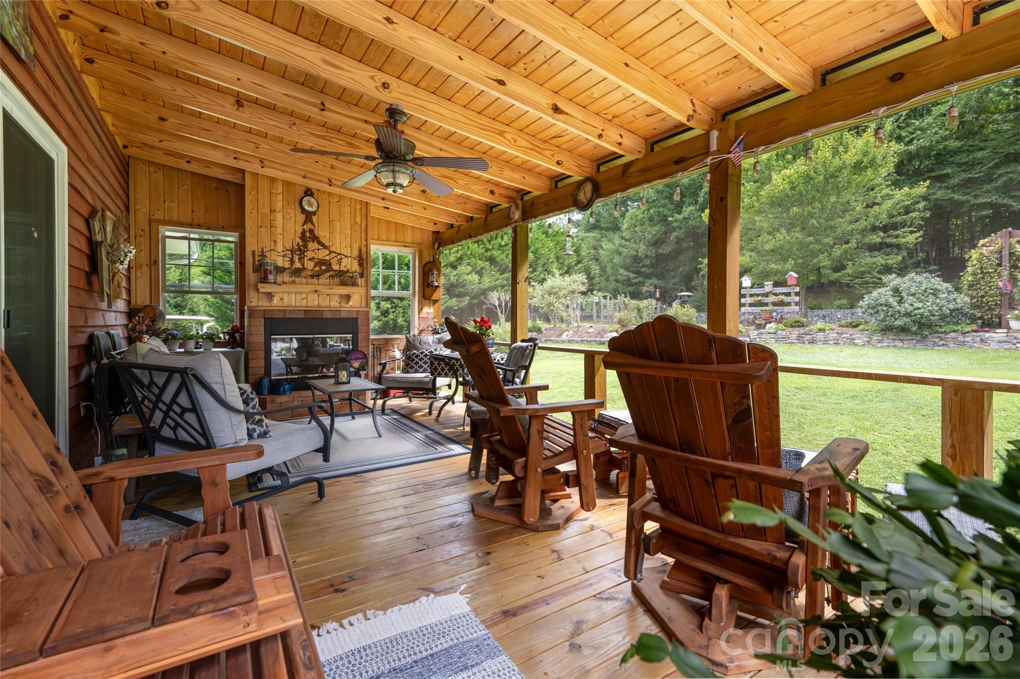 40 Meadow Drive — Horse Shoe