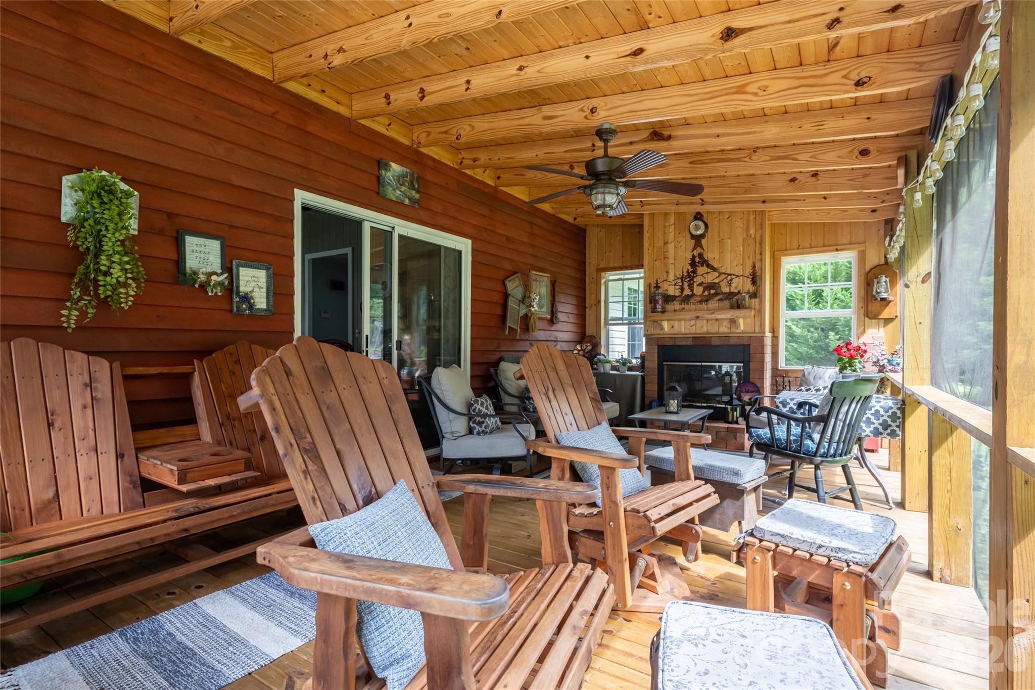 40 Meadow Drive — Horse Shoe