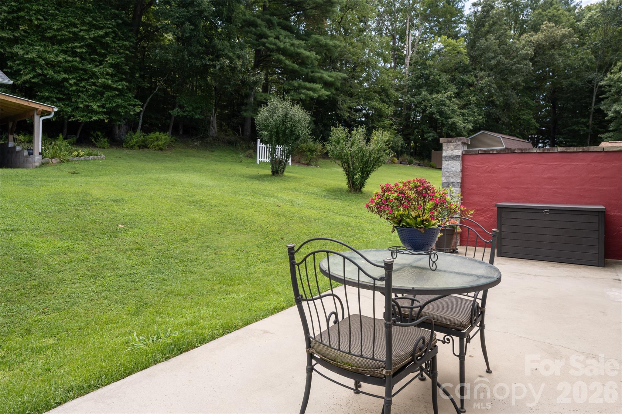 40 Meadow Drive — Horse Shoe