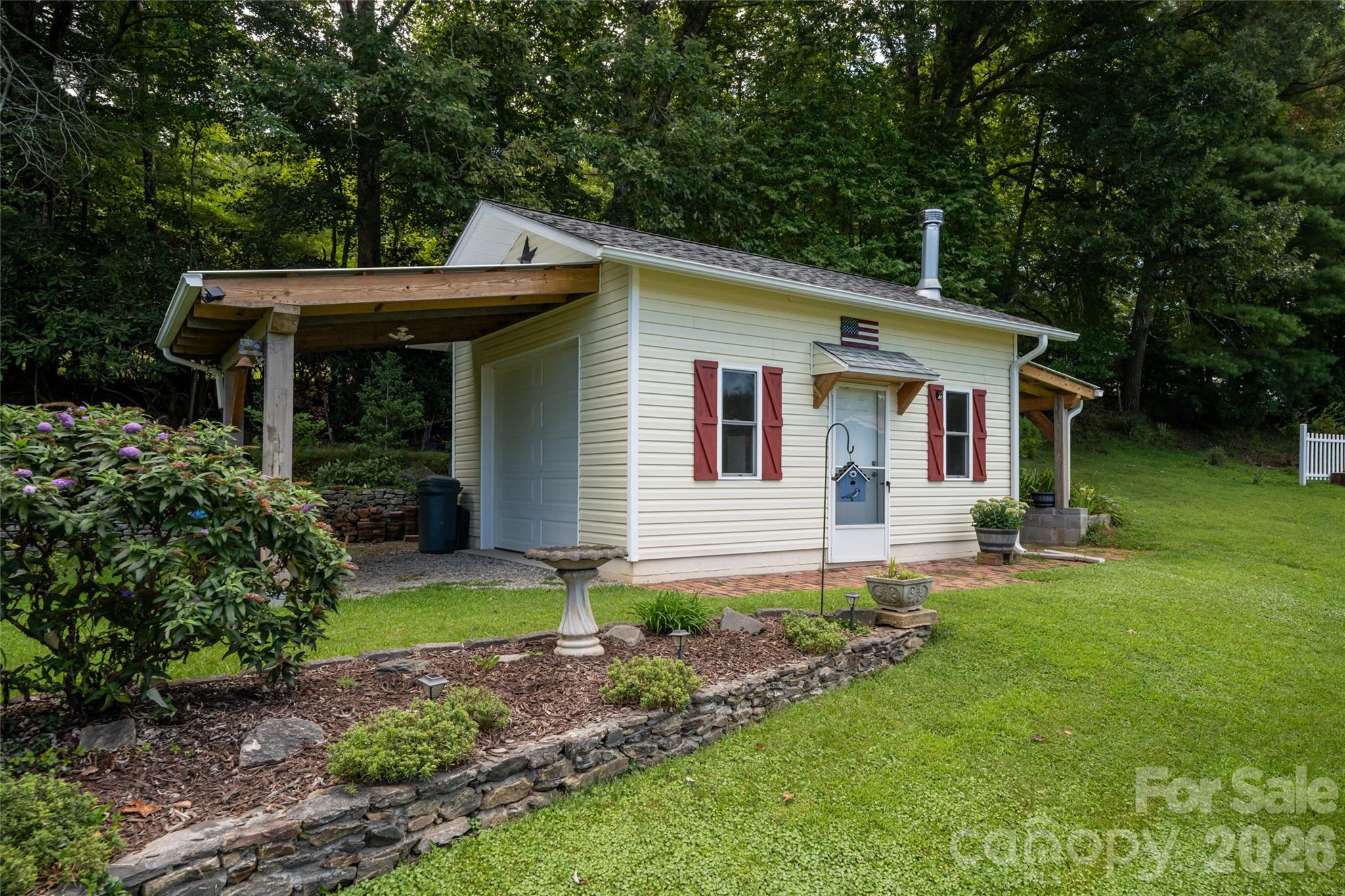 40 Meadow Drive — Horse Shoe