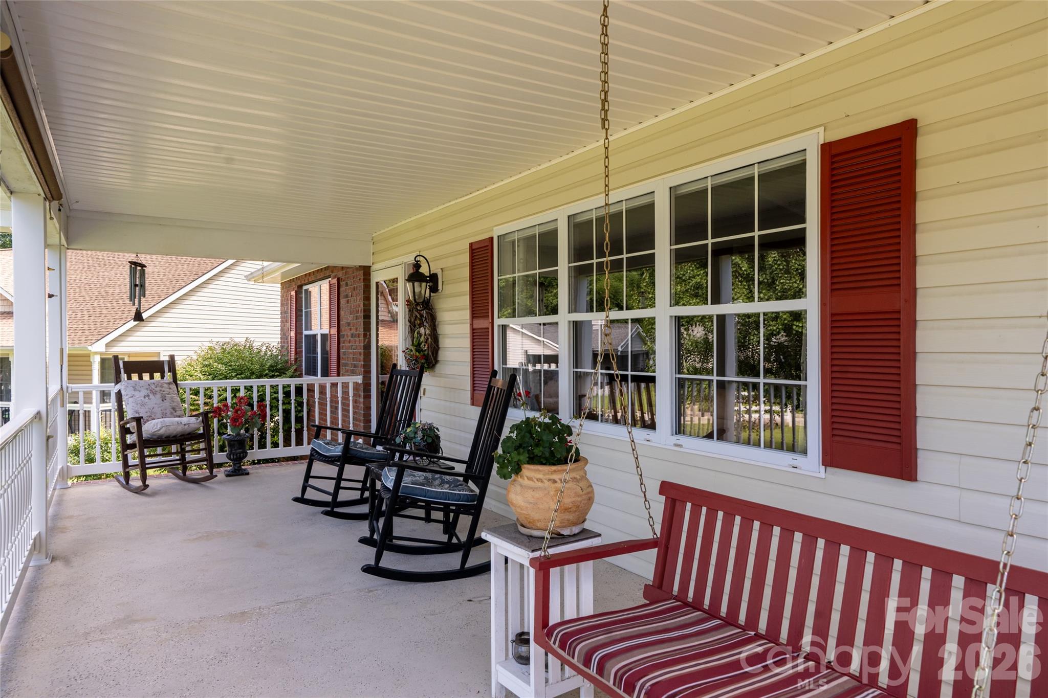 40 Meadow Drive — Horse Shoe