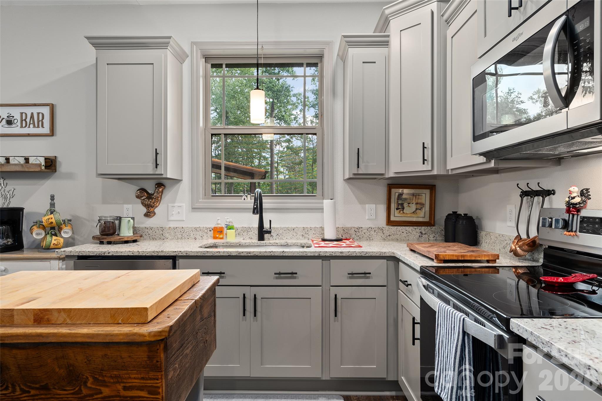 545 Twinbrook Lane — Maggie Valley