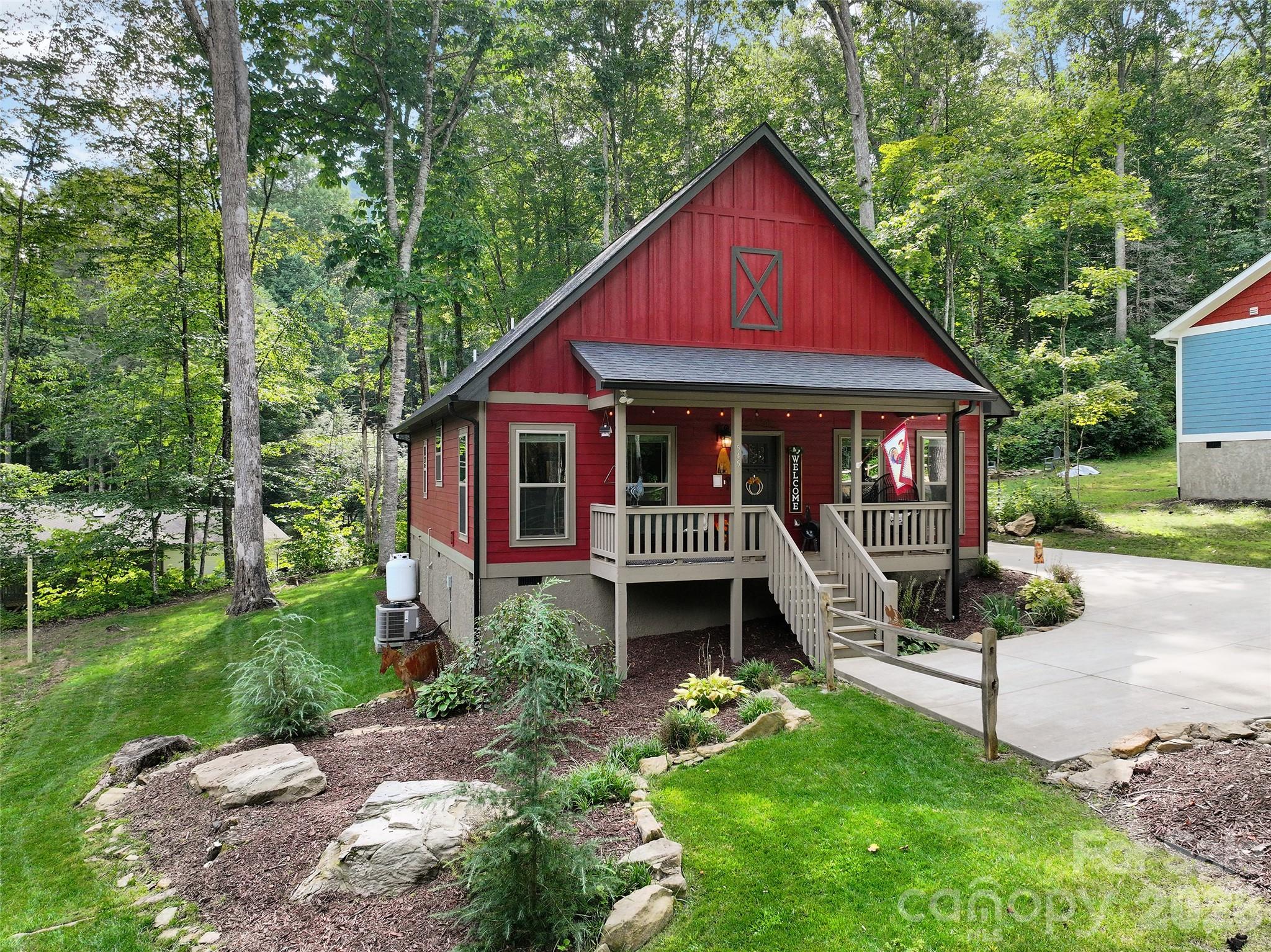 545 Twinbrook Lane — Maggie Valley