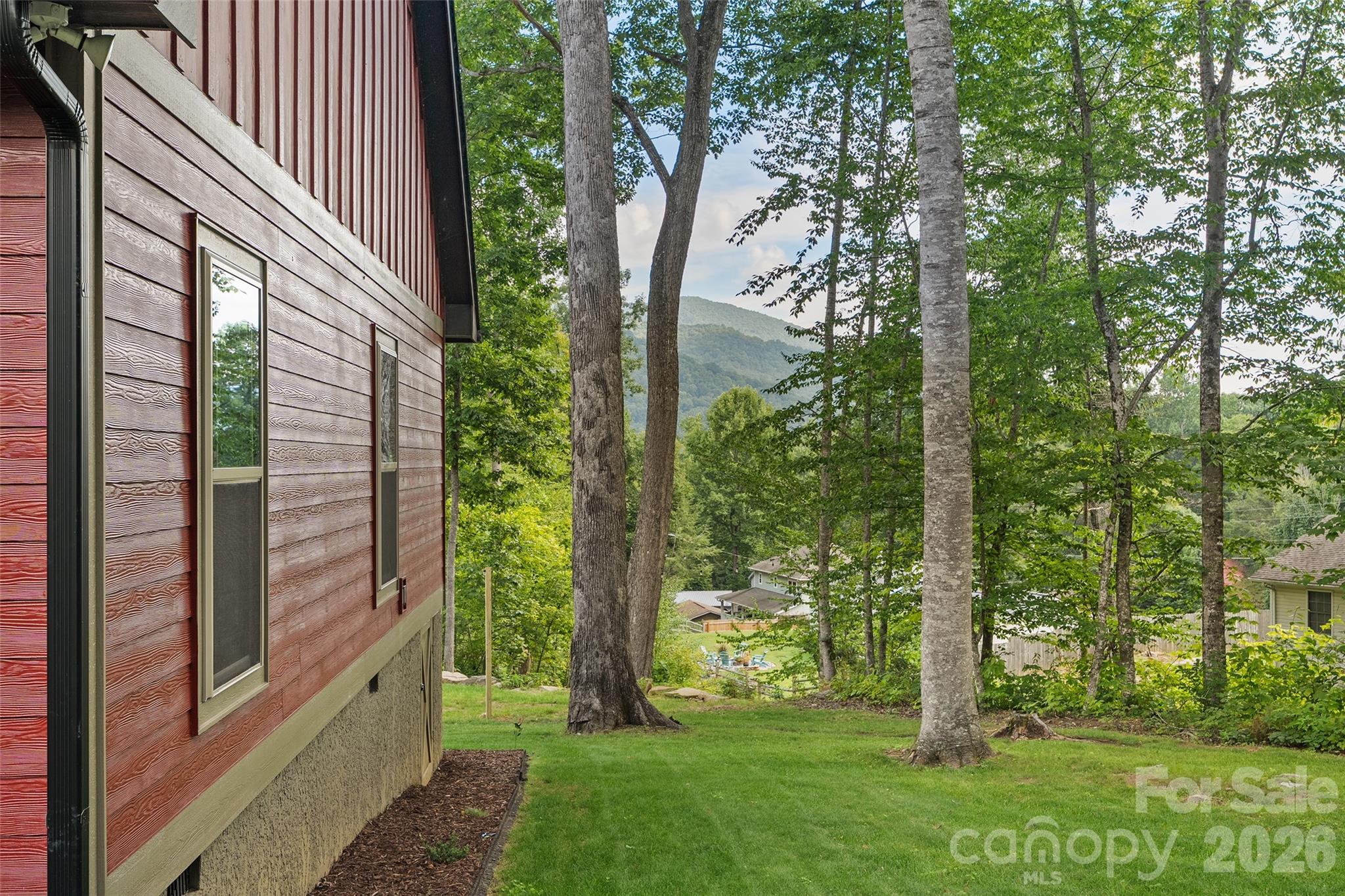 545 Twinbrook Lane — Maggie Valley