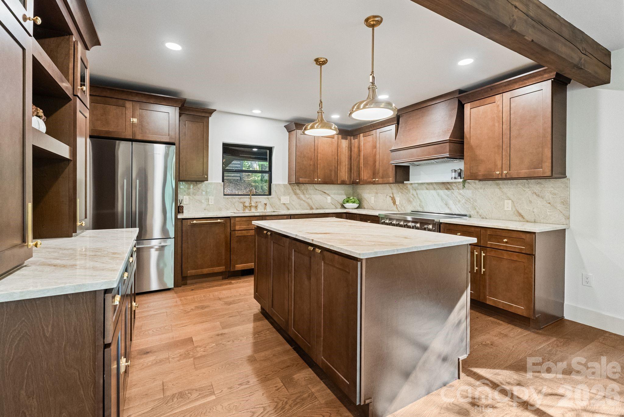 40 Boulder Lane — Hendersonville