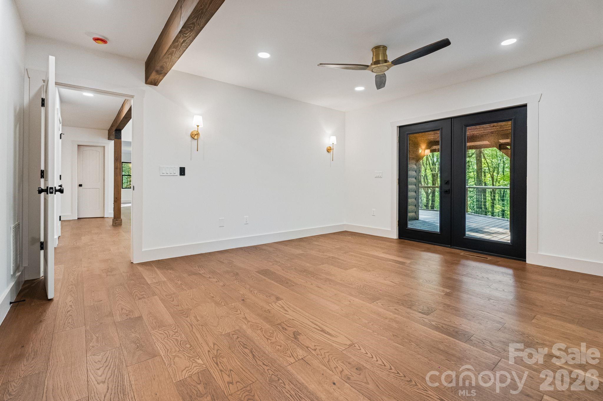 40 Boulder Lane — Hendersonville