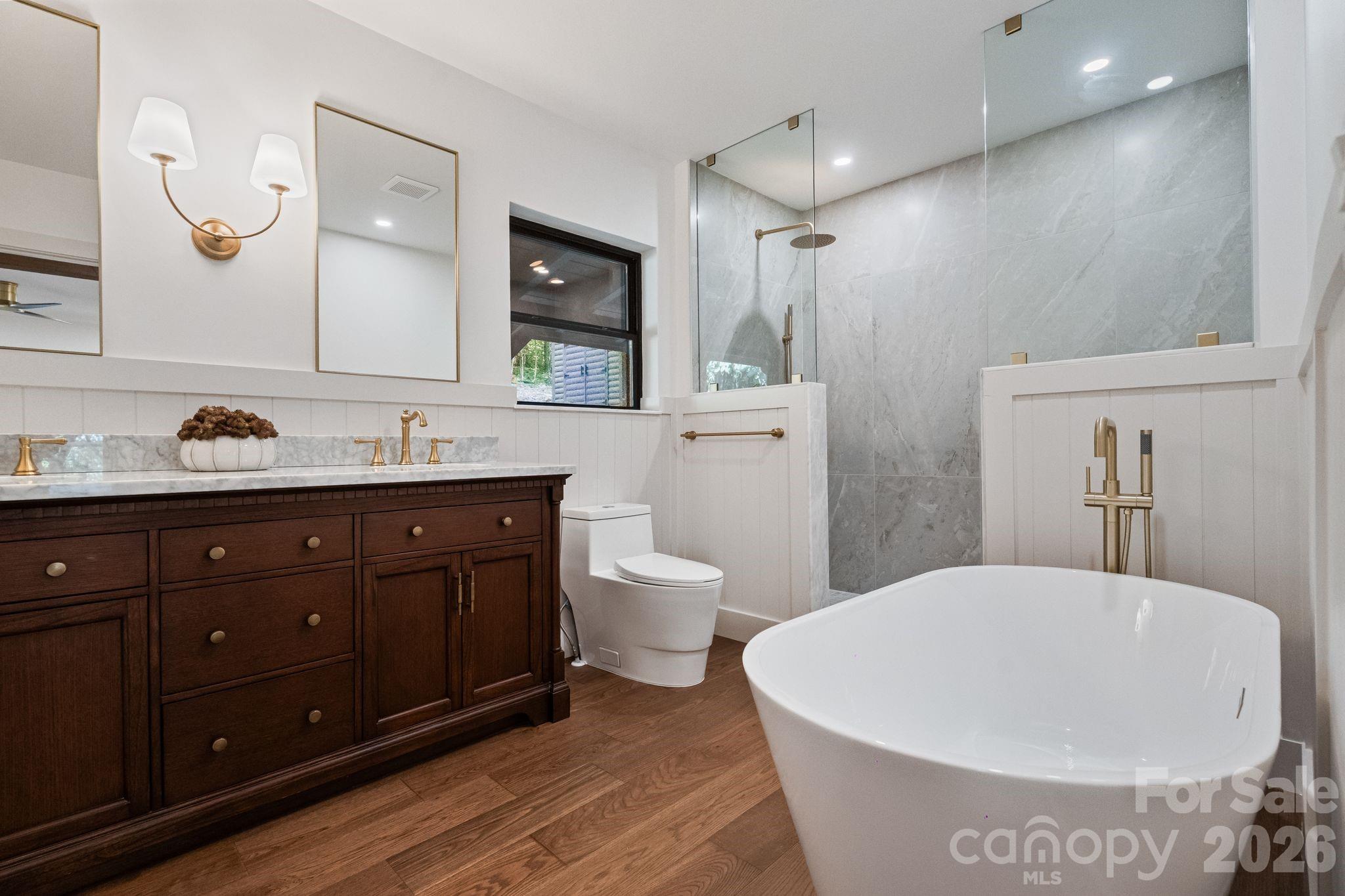 40 Boulder Lane — Hendersonville