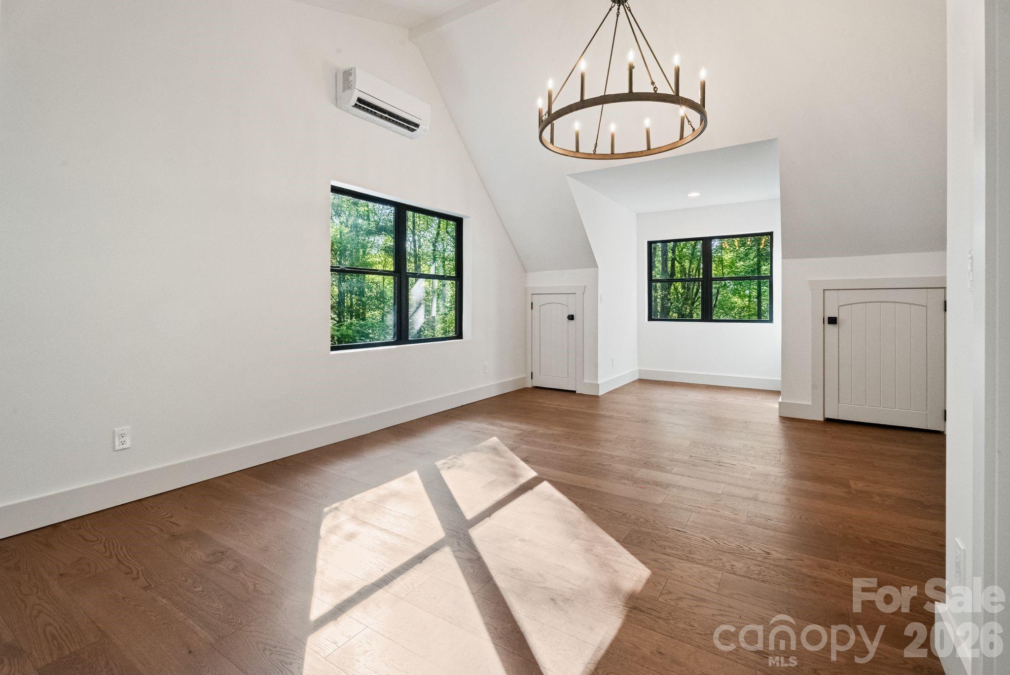 40 Boulder Lane — Hendersonville