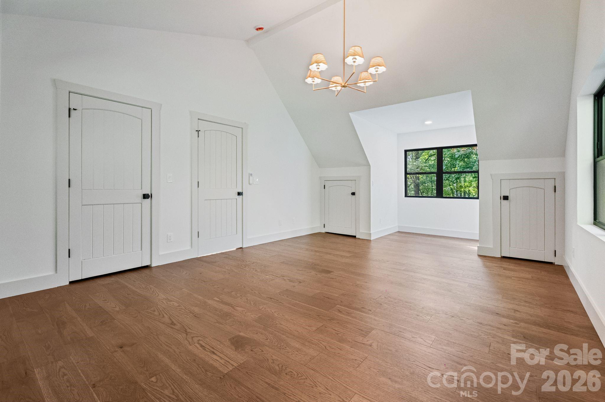 40 Boulder Lane — Hendersonville