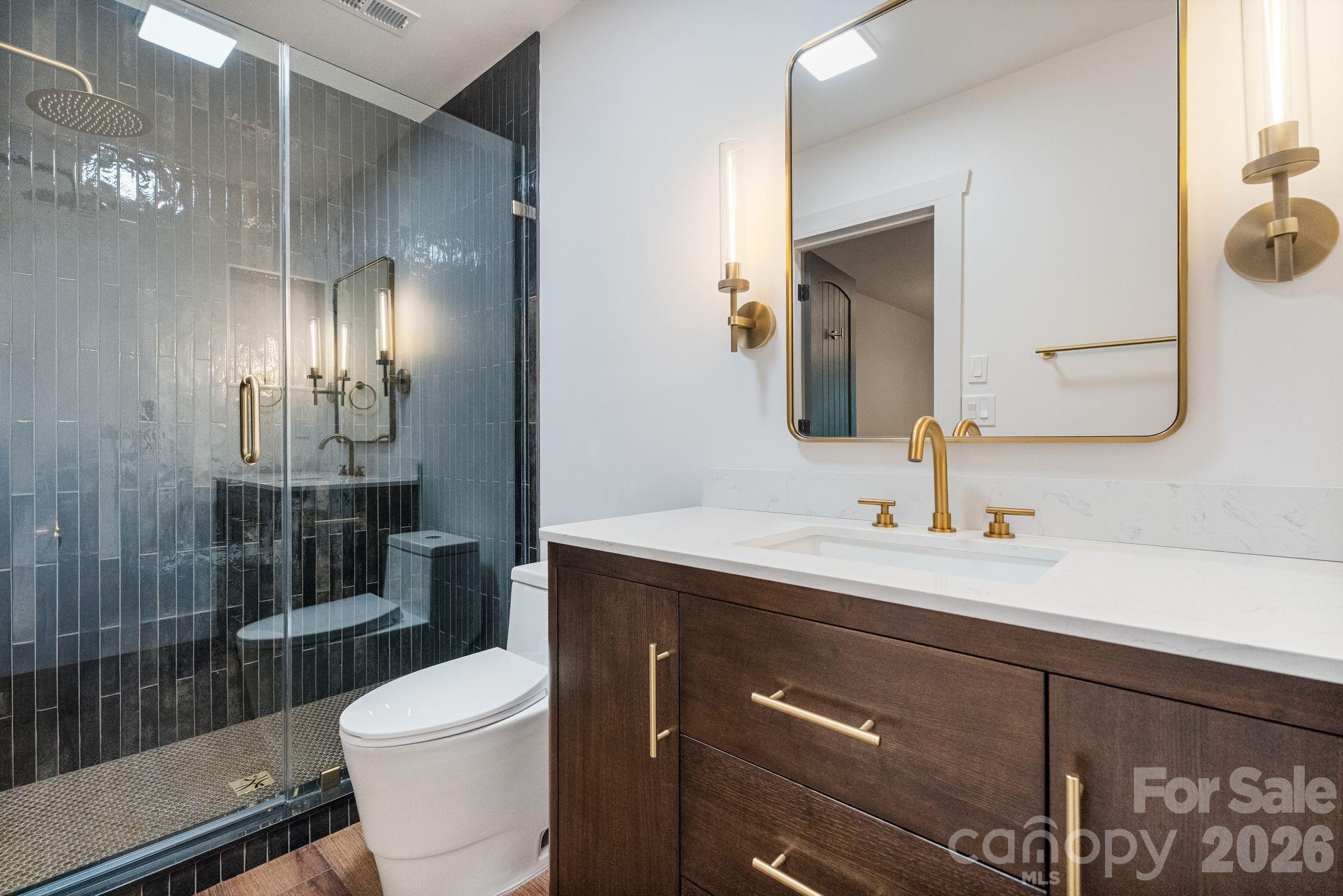 40 Boulder Lane — Hendersonville