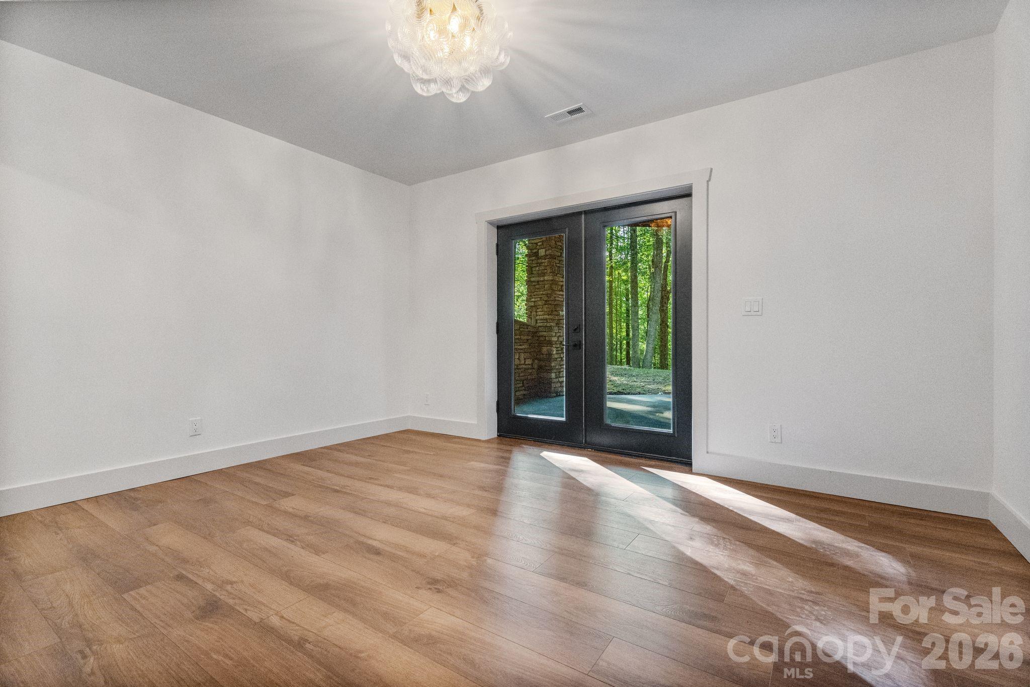 40 Boulder Lane — Hendersonville