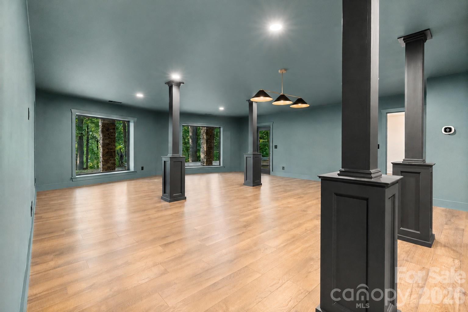 40 Boulder Lane — Hendersonville