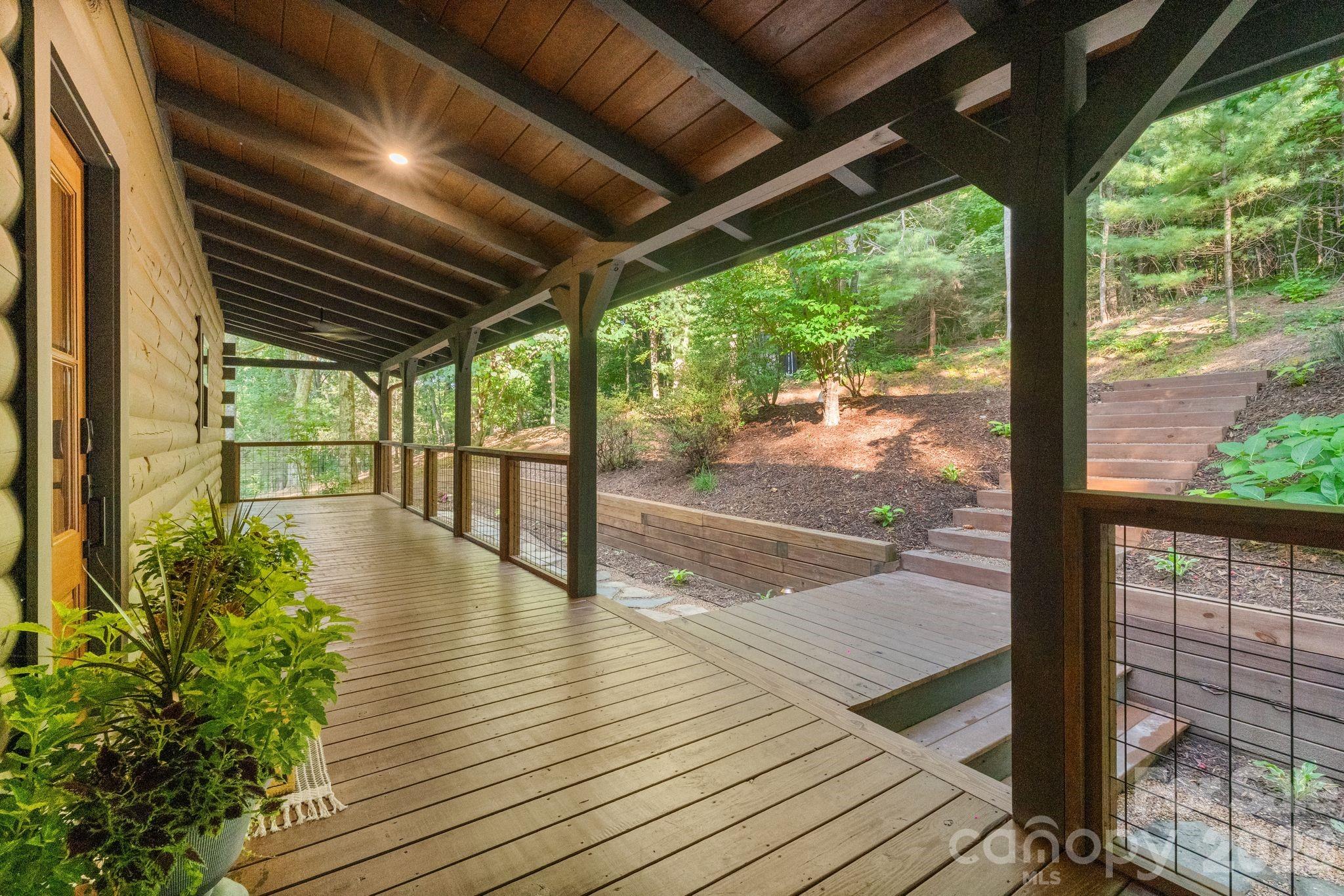 40 Boulder Lane — Hendersonville